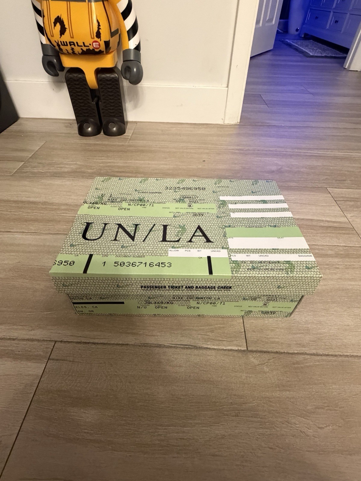 Size 10.5 – Nike Dunk Low x Union LA Passport Pack – Argon – Used