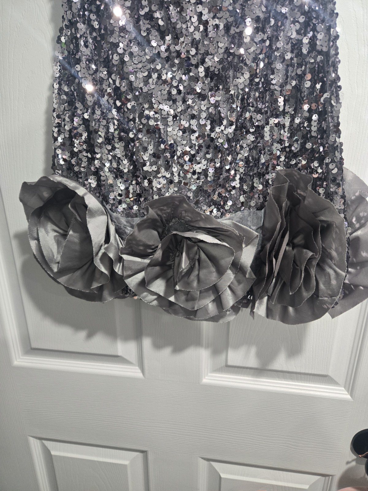 Women’s Silver Sequin Sweetheart Strappy Sleeveless Mini Dress S Ruffle Hem