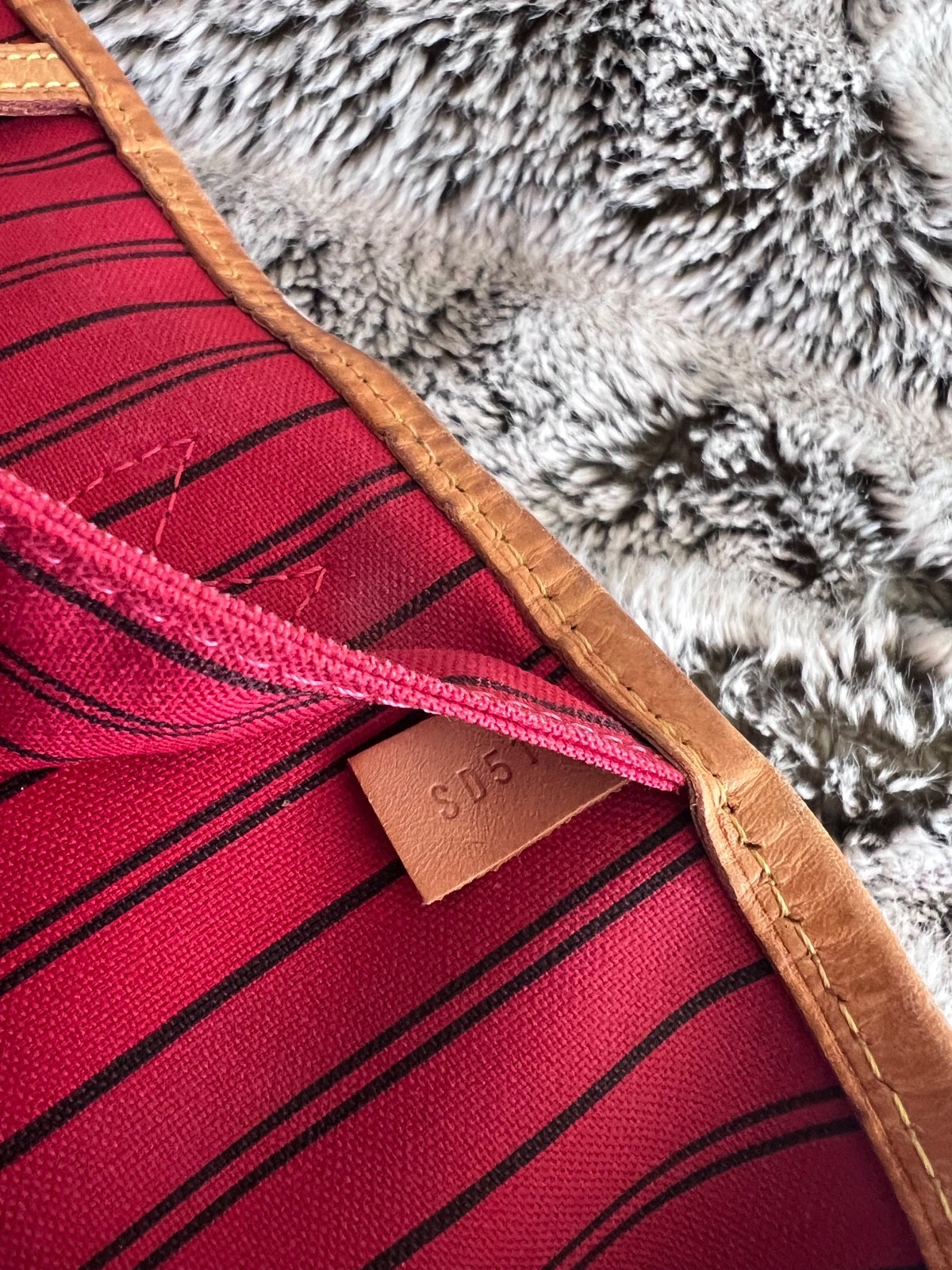 Louis Vuitton Neverfull Tote (M41177) MM Brown/Cerise Red Canvas Monogram