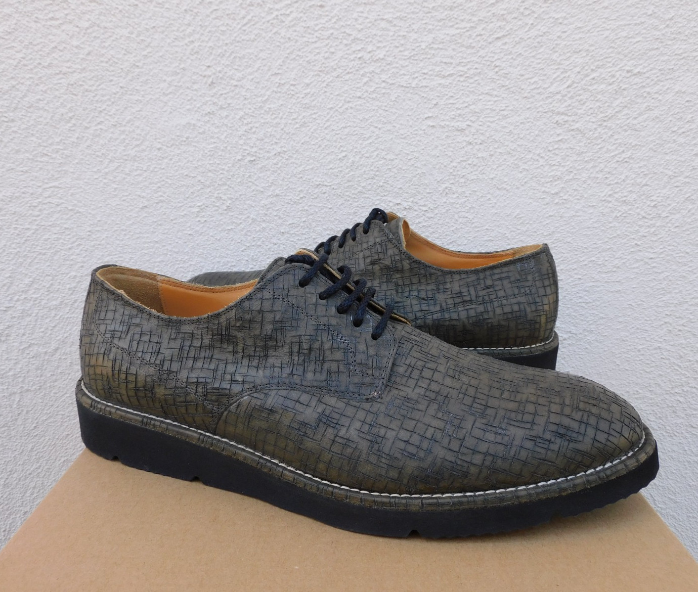 UGG COLLECTION NEVIO II WEAVE GRIGIO LEATHER DRESS LOAFERS, US 12/ EUR 45.5 ~NIB