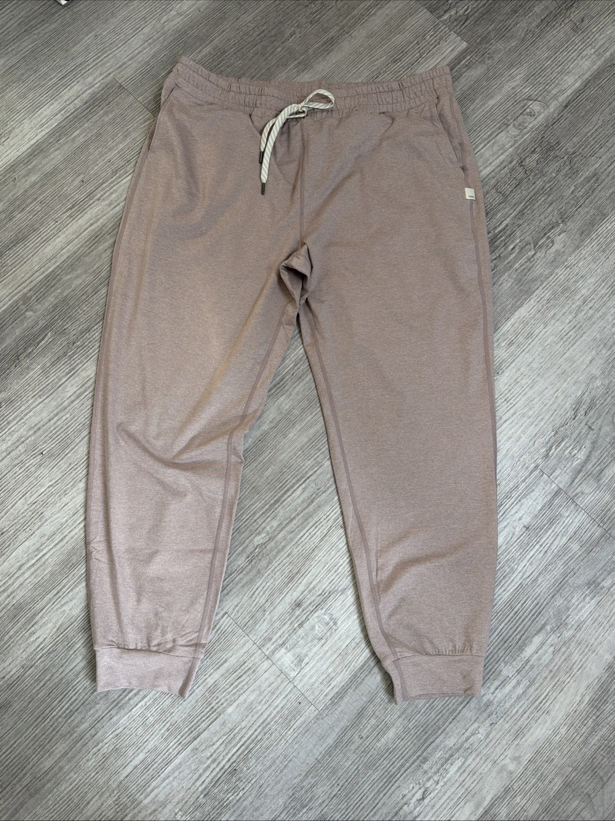See Pictures VUORI Women’s Performance Jogger Color Ecru Heather Size XL NWOT