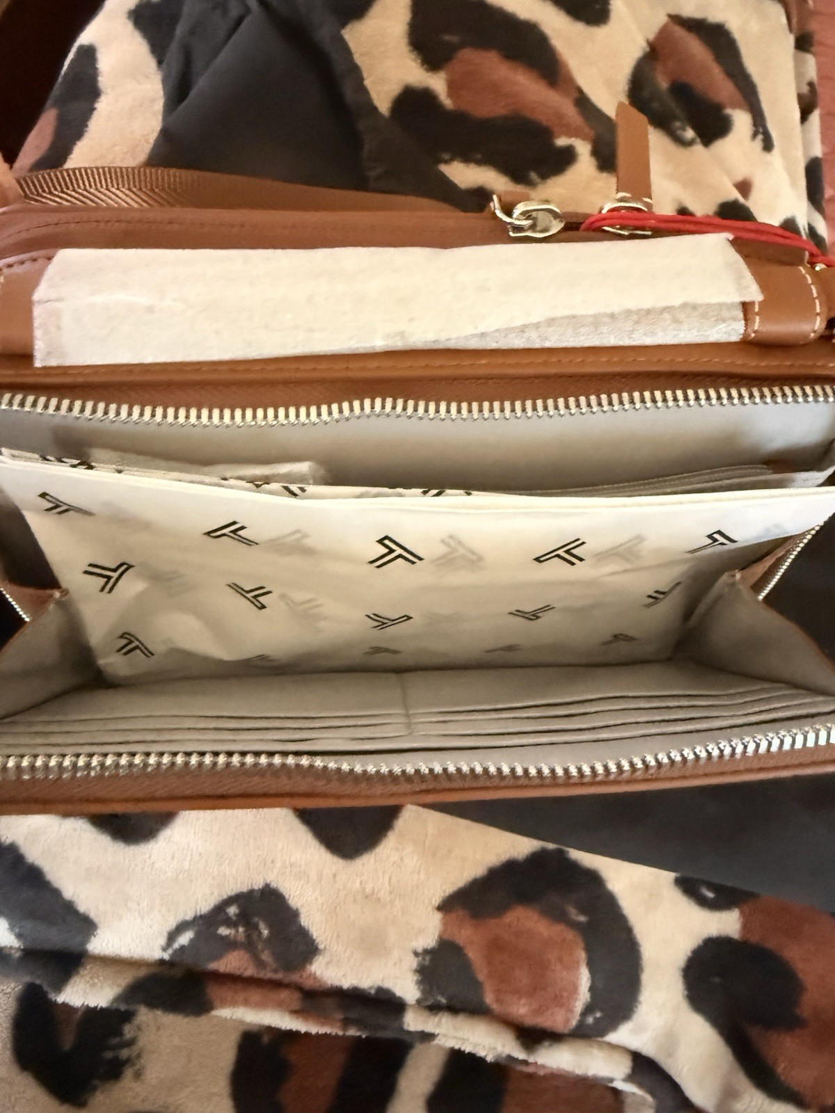 Brand New!Tumi Voyageur Leather Sienna Myla Crossbody Bag Retail $495.00
