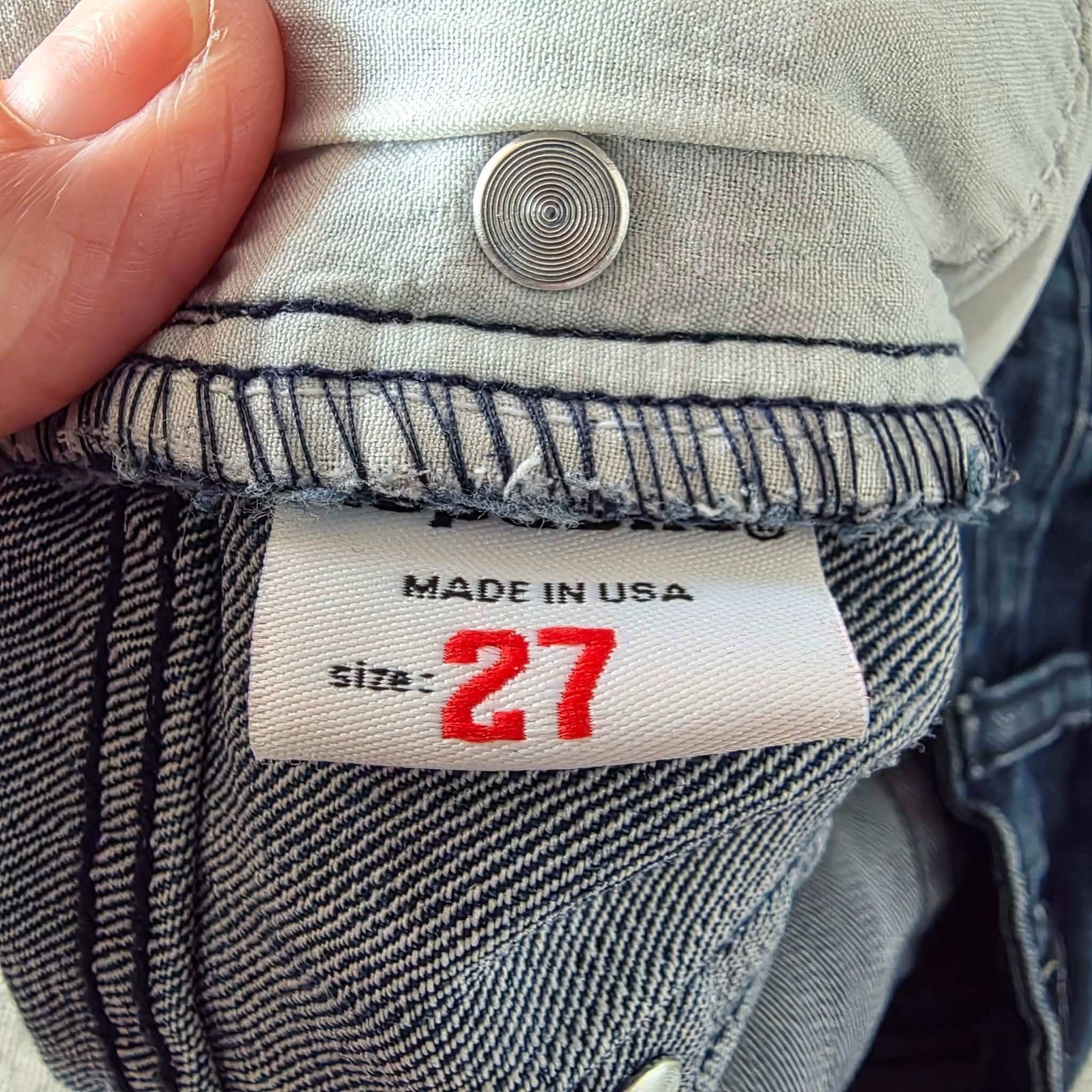 Rock & Republic Womens Dark Wash Flare Jeans Gold Chain Pocket Made in USA 27