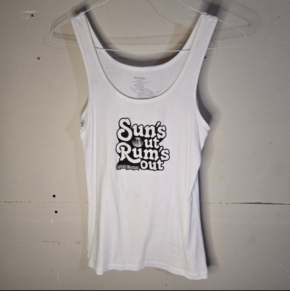Captain Morgan Sun’s Out Rum’s Out Graphic Print Tank Top Women’s S White