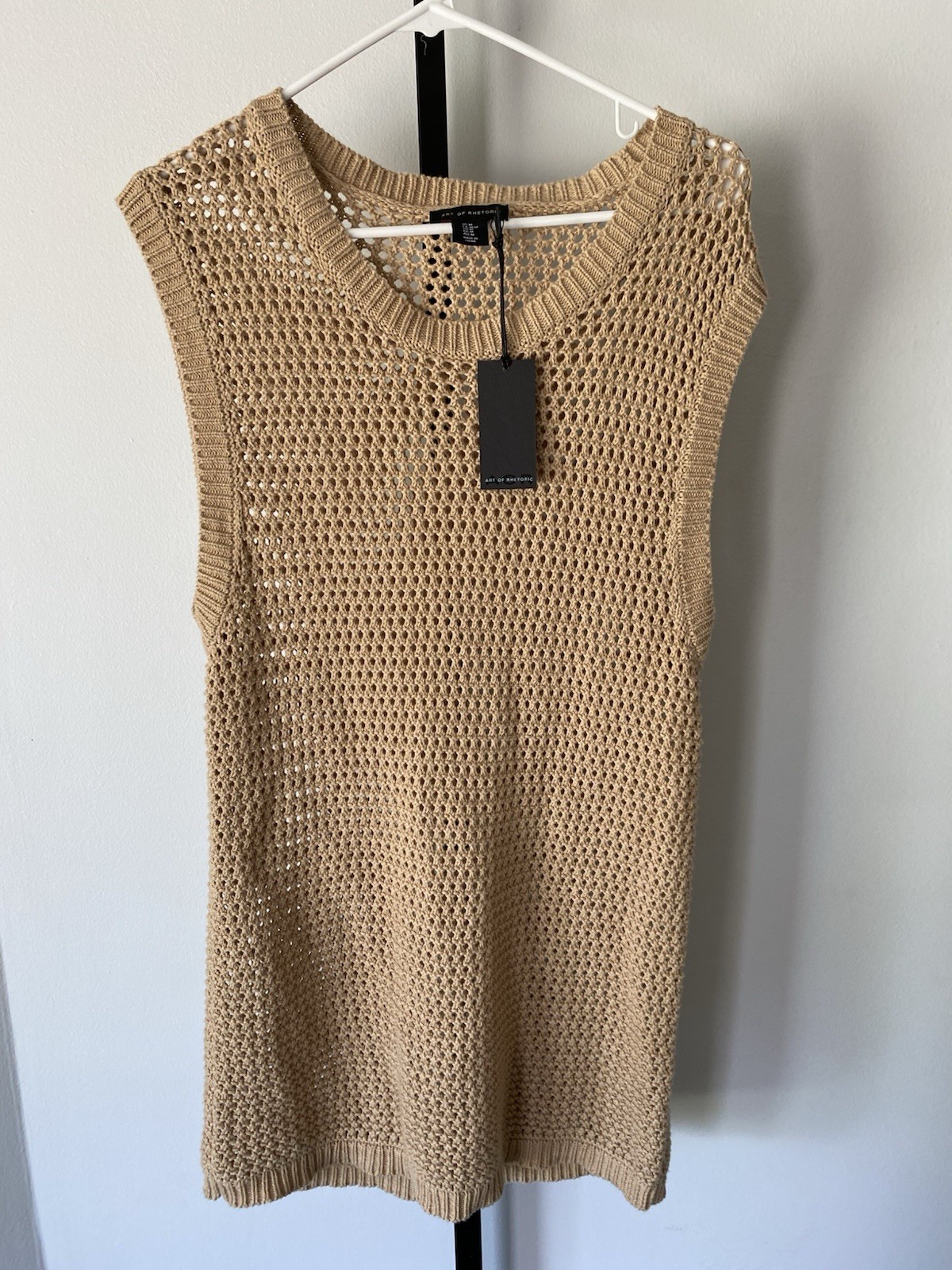 Art Of Rhetoric Men’s Sleeveless Pullover Size Medium