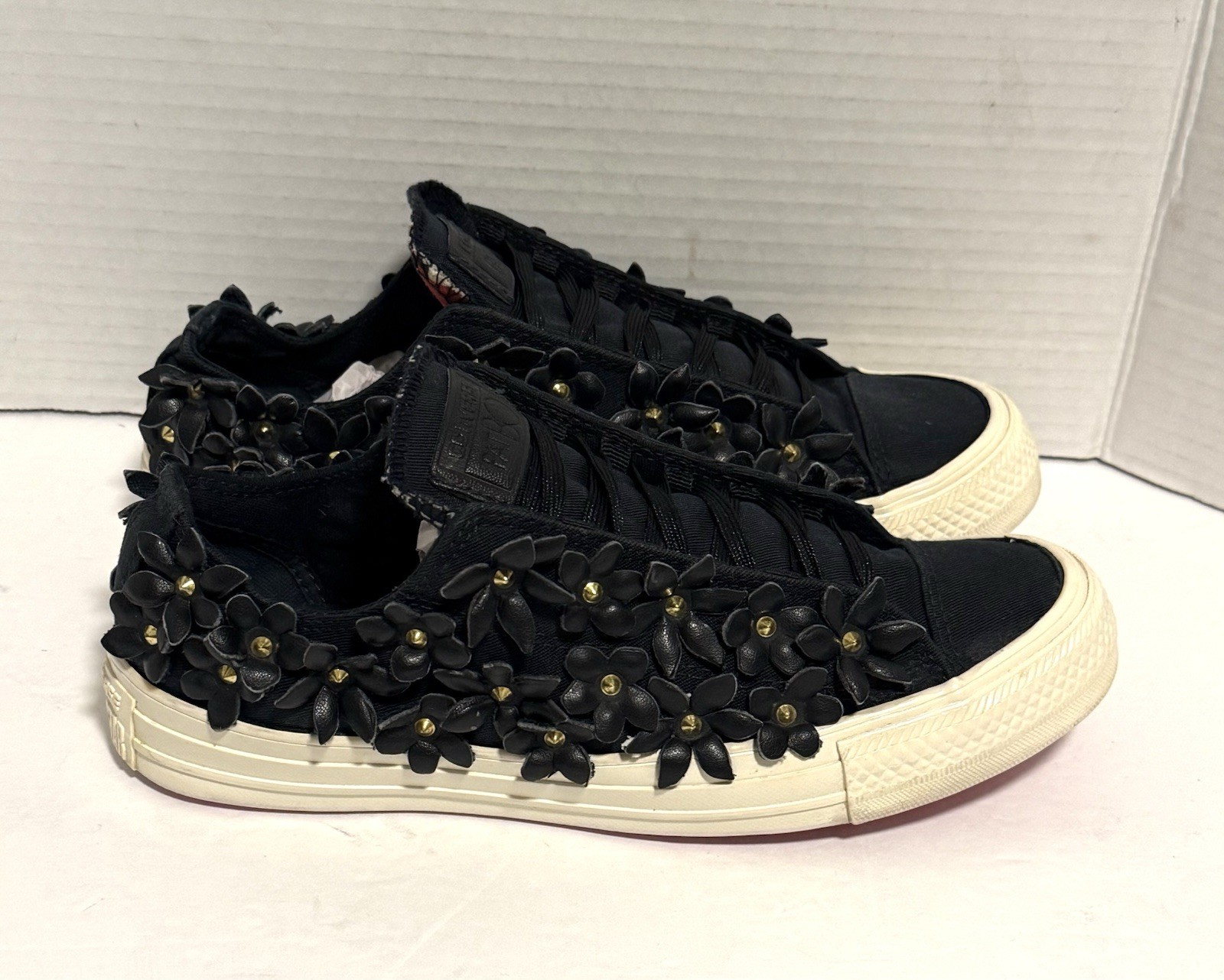 Converse Women’s Patbo Low Classic OX Black Floral Shoes 554863C (Womens Size 7)