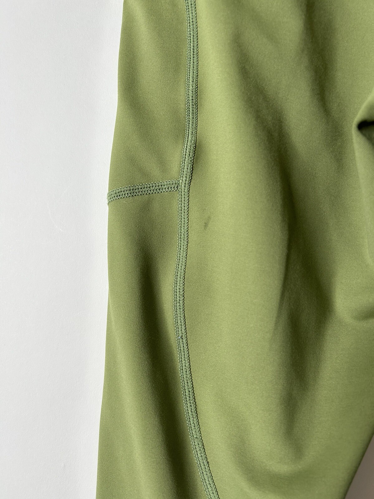 Zyia Active Women Size S Green Poly Spandex Blend Cropped Capri Leggings