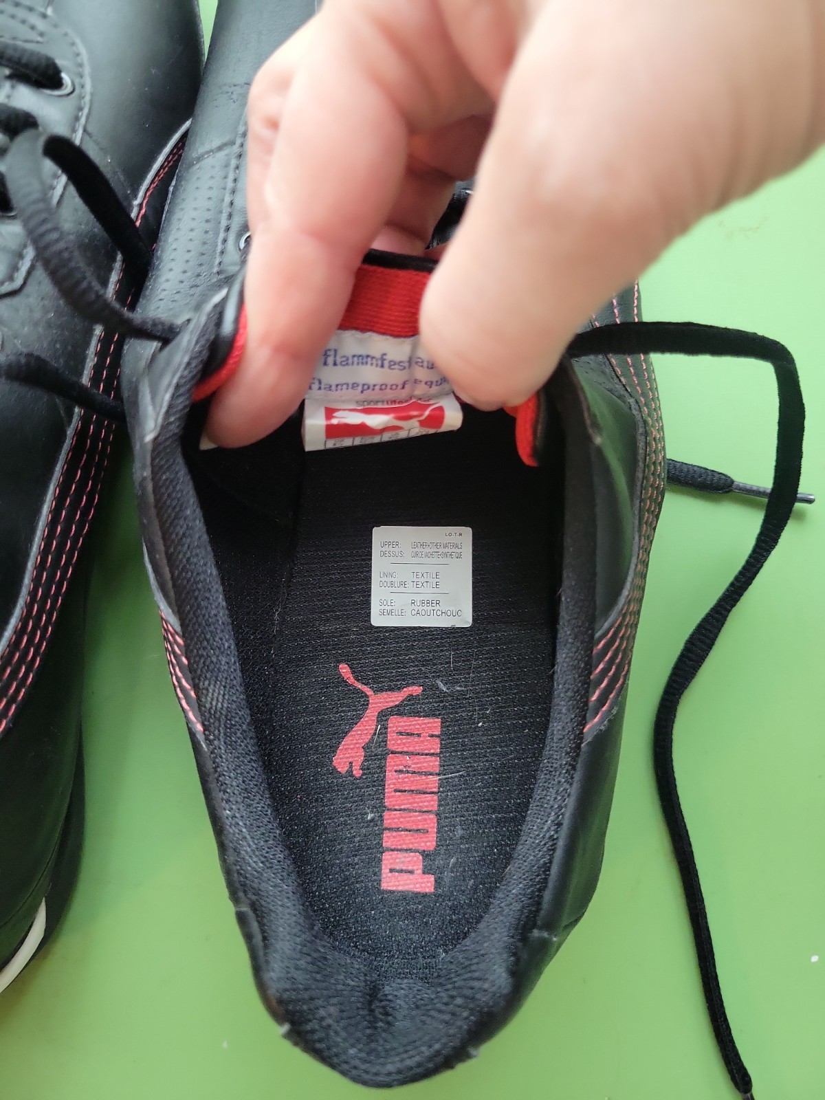 Puma Model 303389 10 REPLI CAT Leather SIZE 9.5 Black With Red Stitching