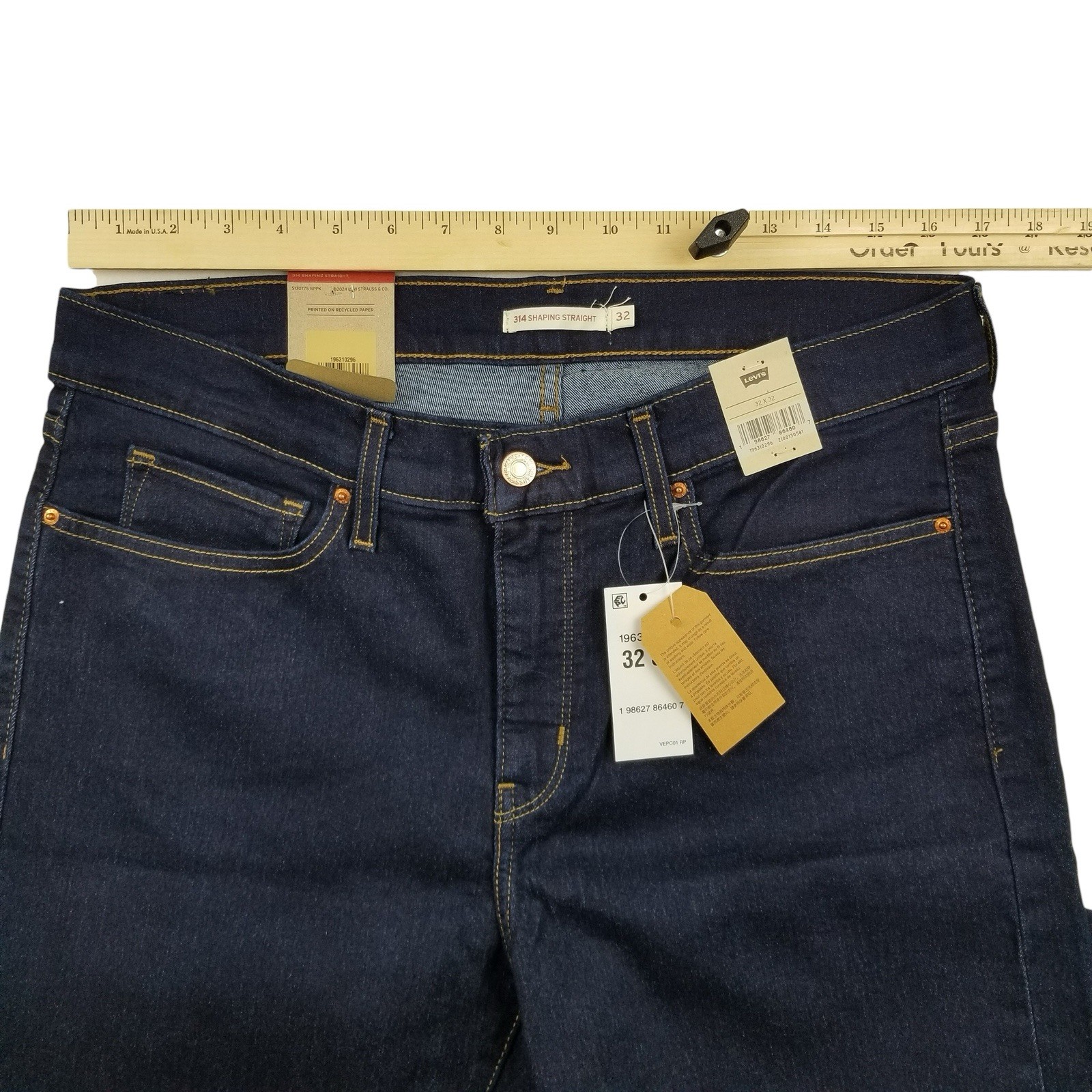 Levi’s Women’s Denim 314 Shaping Straight Jean Size 32 x 32 Dark Wash