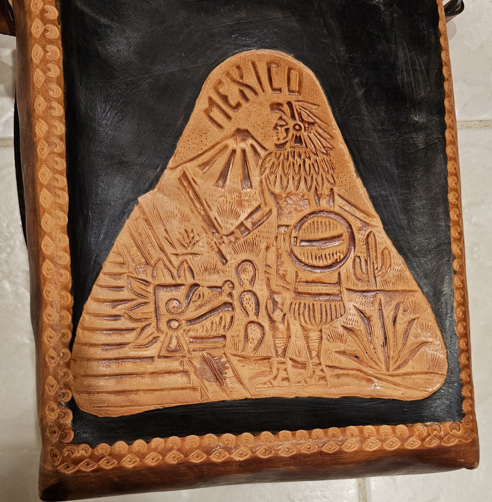 Vintage Hand Tooled Leather Bag Purse Hippie Mexico Crossbody 11″ Aztec Warrior