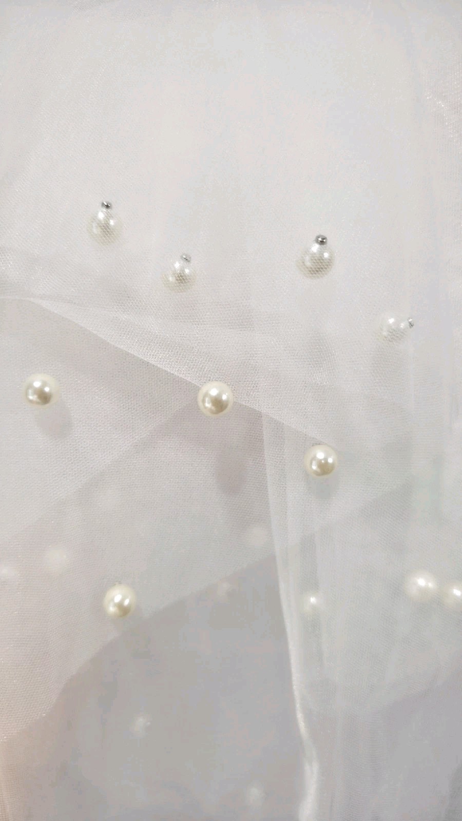 Pearl Edge Wedding Veil 2 Tier Beaded Bridal Veils Fingertip Length White Veil