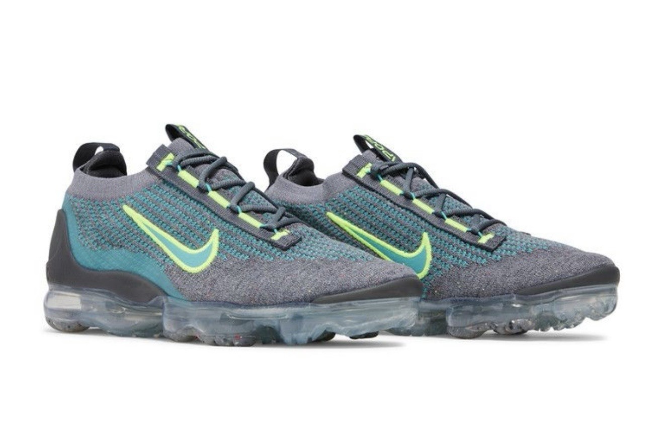 Nike Air Vapormax Flyknit Men’s 9.5 Grey And Green Sneakers