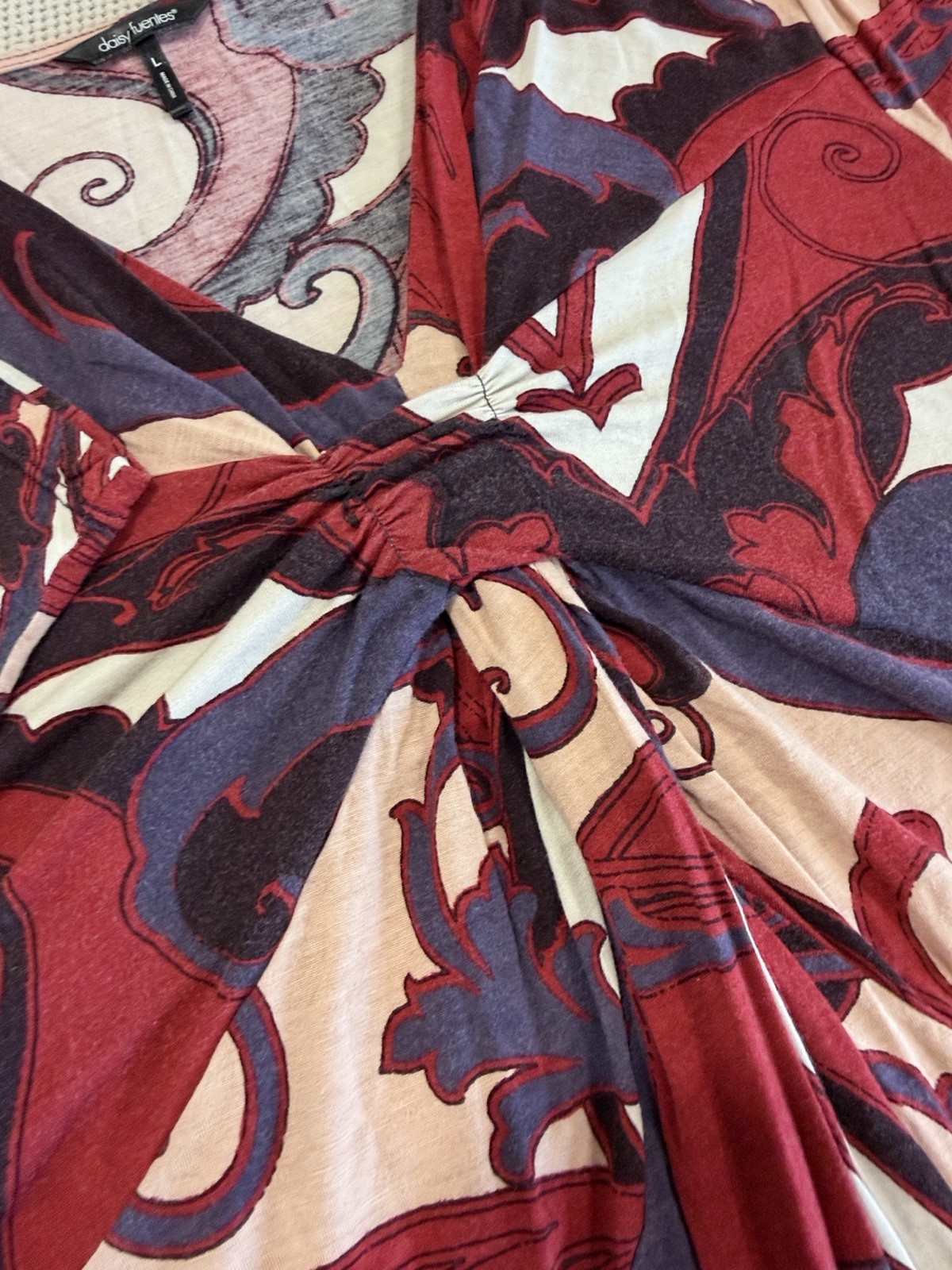 Daisy Fuentes Burgundy, Pink Red Printed Top Pattern, Long Sleeve Size Large ￼