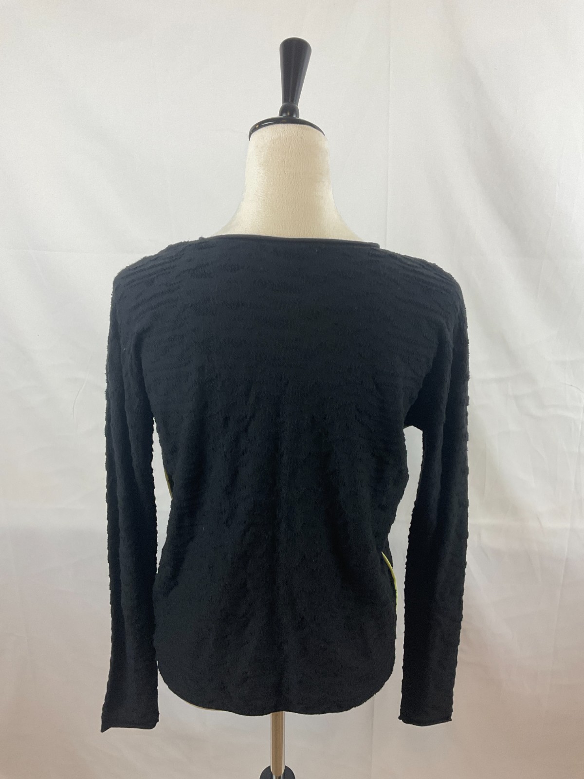 Lisa Todd Thin Textured Sweater Black Hello Weekend Beige Lime Trim Long Sleeve