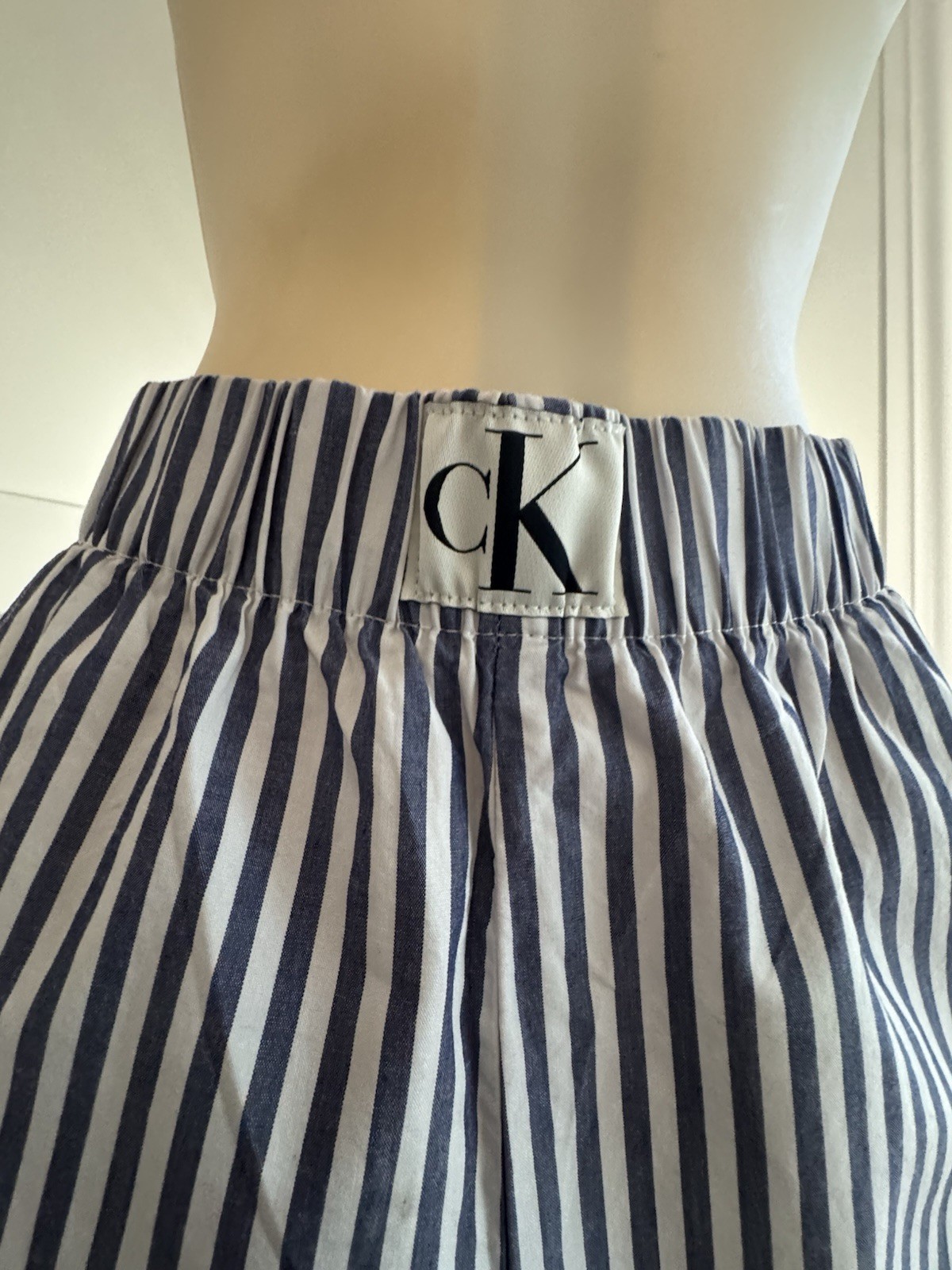 Calvin Klein Jeans Women’s Striped Pull-On Chino Shorts L Elastic Waist Pockets