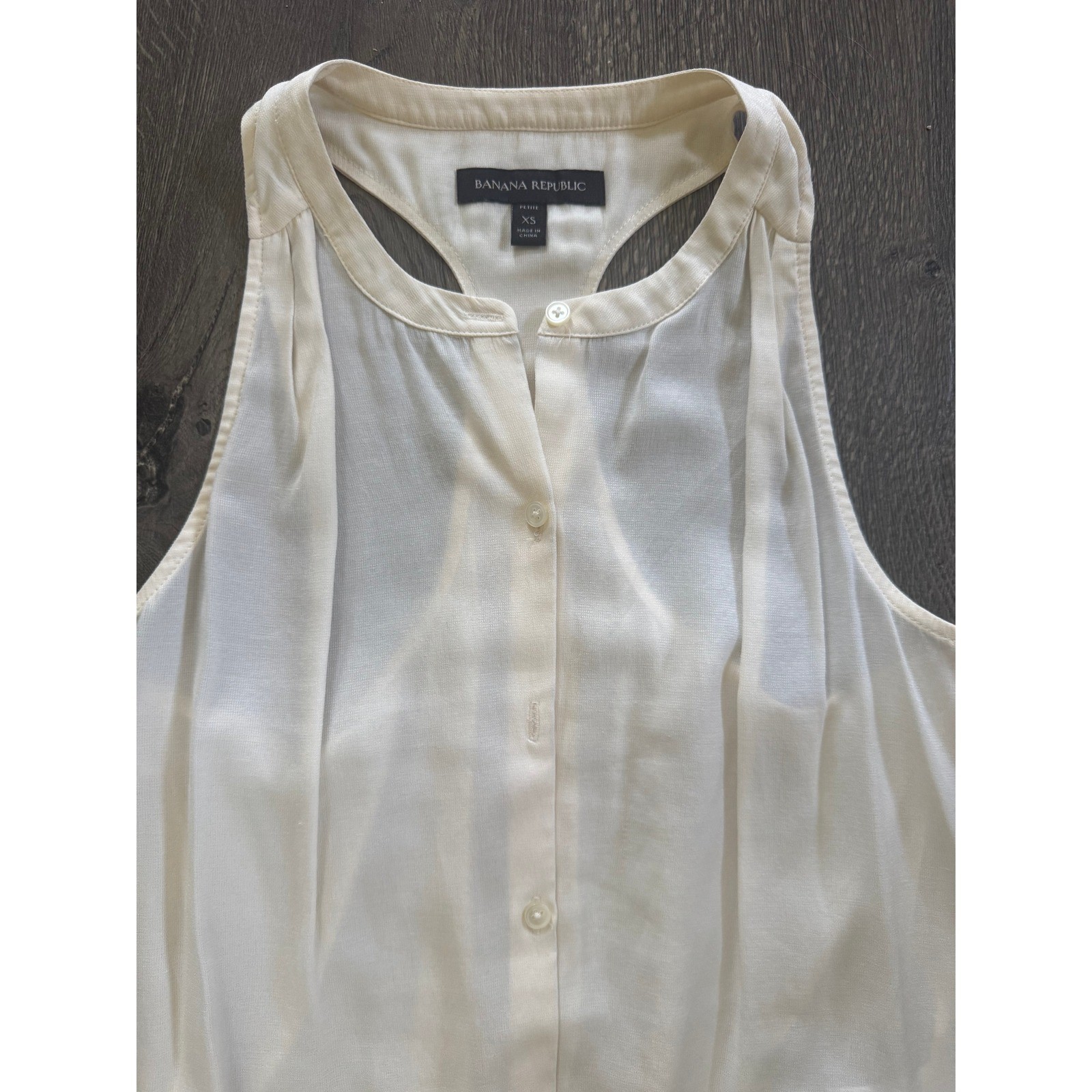 Banana Republic Sleeveless Button Down Blouse XS Petite Cream Viscose Racerback