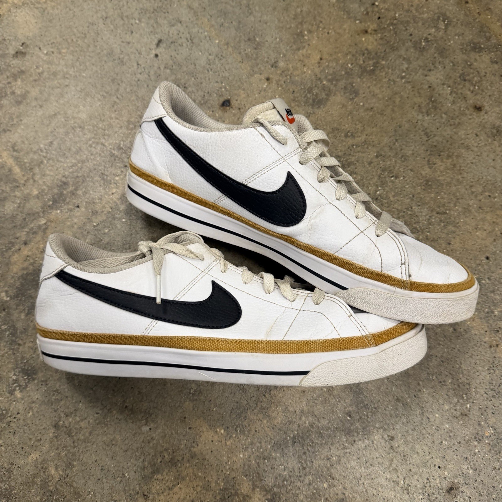 Nike Court Legacy Next Nature Womens 10 Low Top Leather DH3161-100 *STAINS*