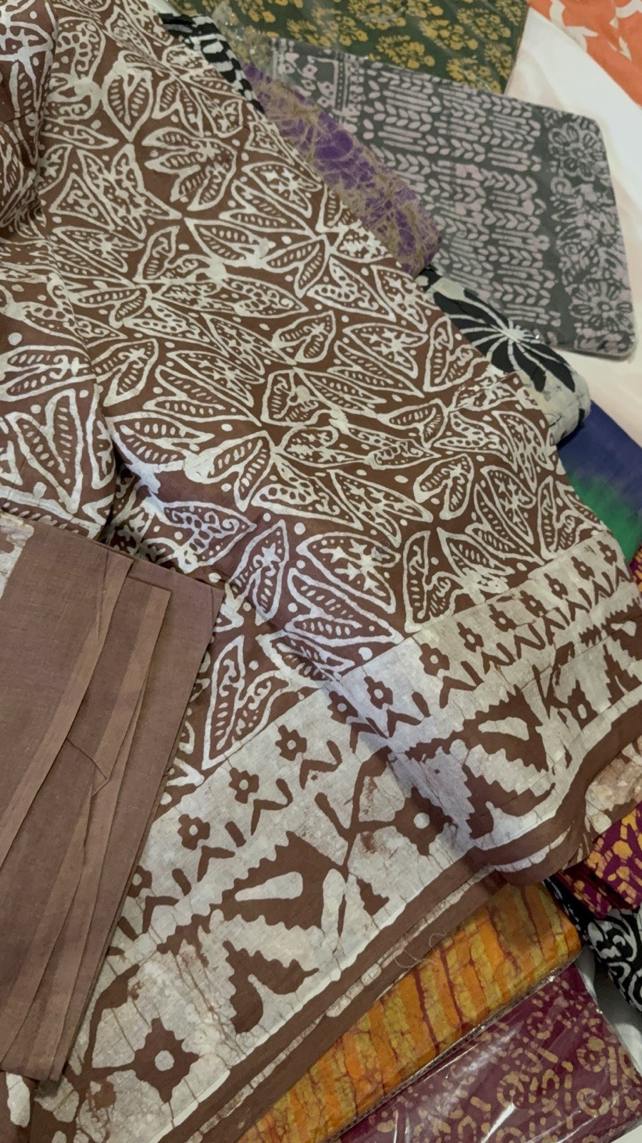 NEW 🆕, Cotton BATIK SAREE. ( Item#L3881 ) including blouse piece. Only $33