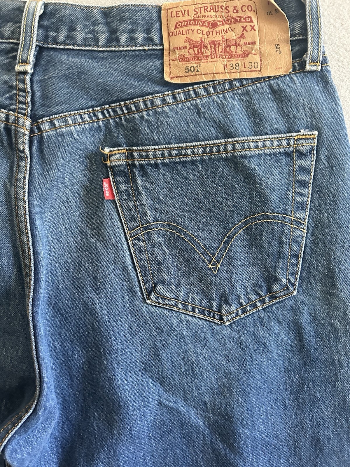 Levi’s 501 Original Fit Button Fly Jeans Men’s 38×30 Blue Straight Leg Cotton Me