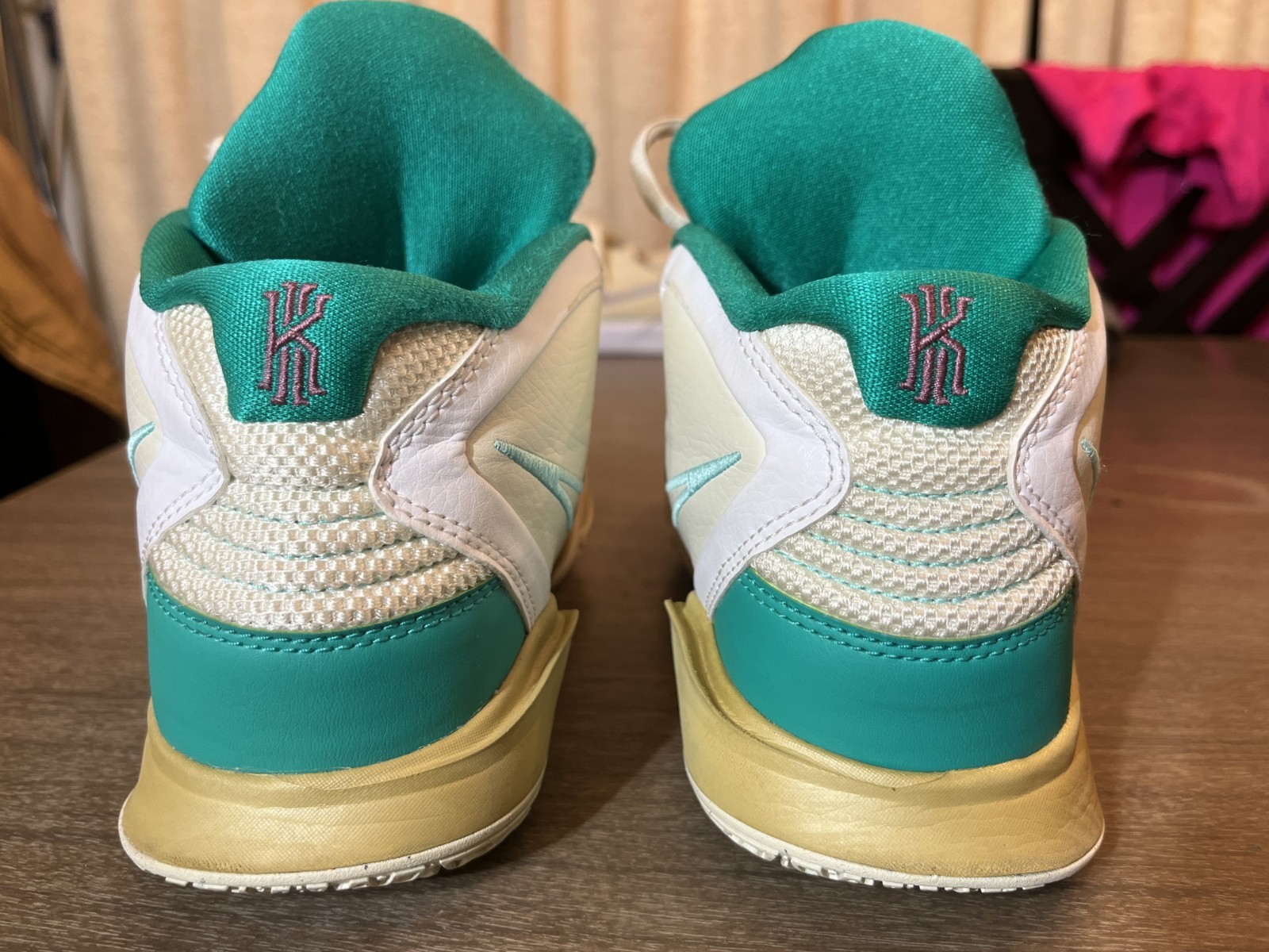 Nike Kyrie Infinity GS Keep Sue Fresh Golden Tribute DD0334-002 Size 6.5Y