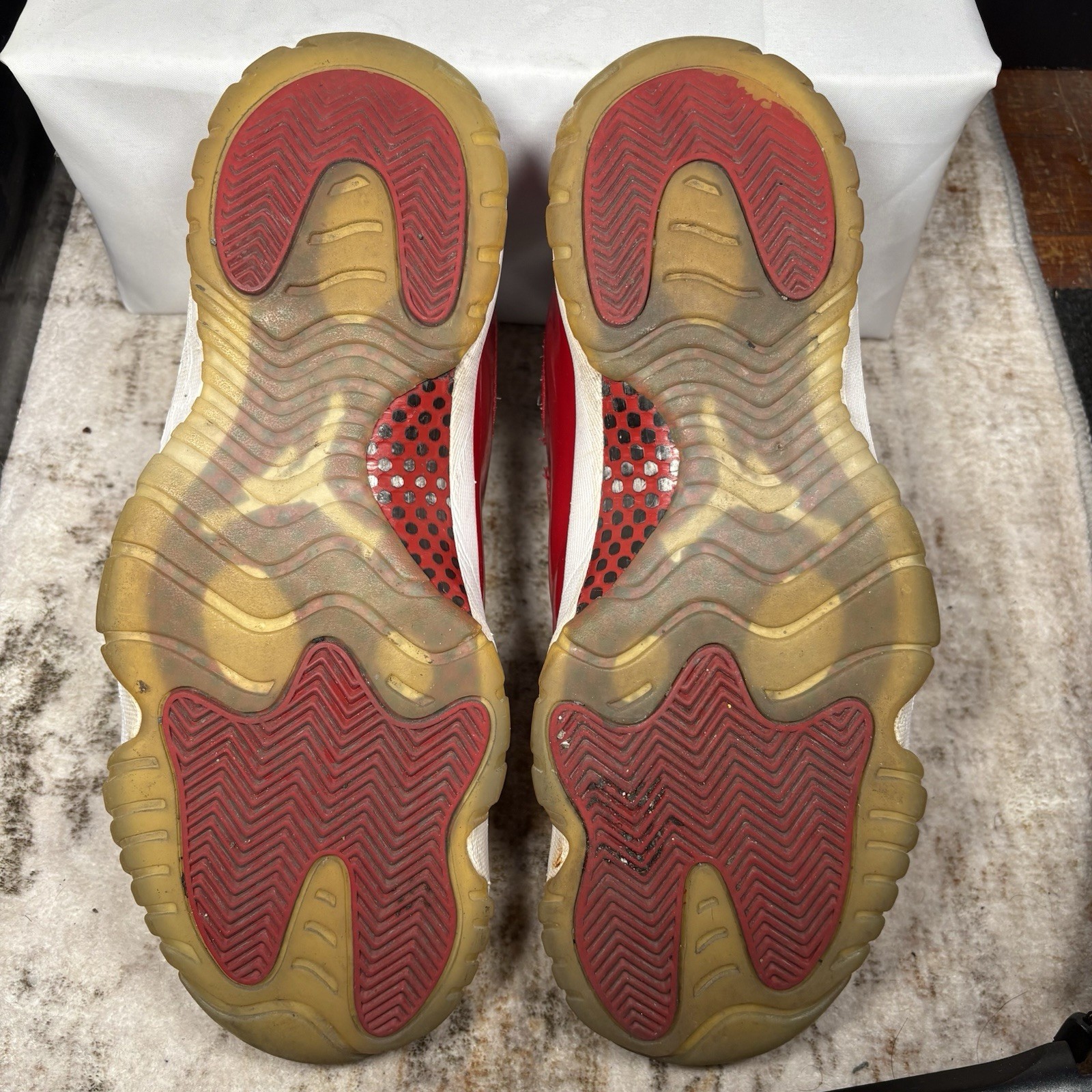 Size 11 – Jordan 11 Retro High Cherry