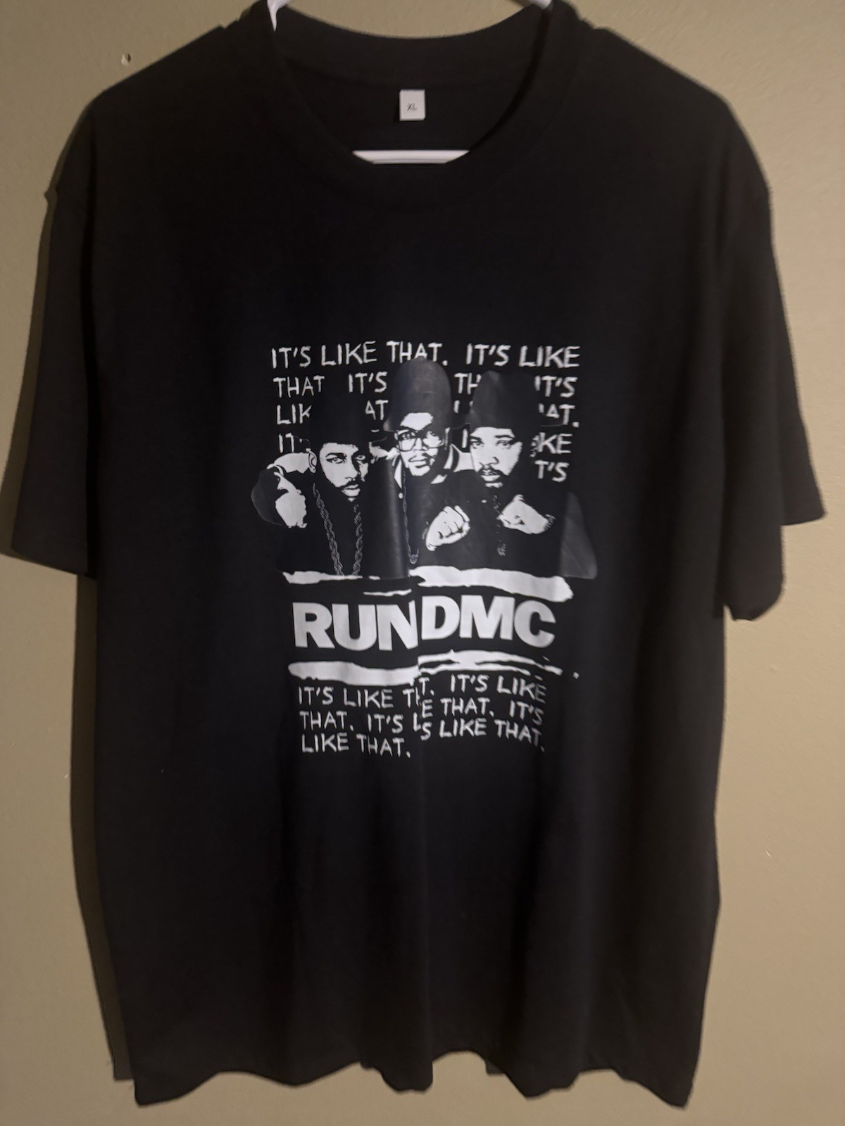 Run Dmc “It’s Like That” Men’s Size XL, Black, Graphic T-Shirt. New