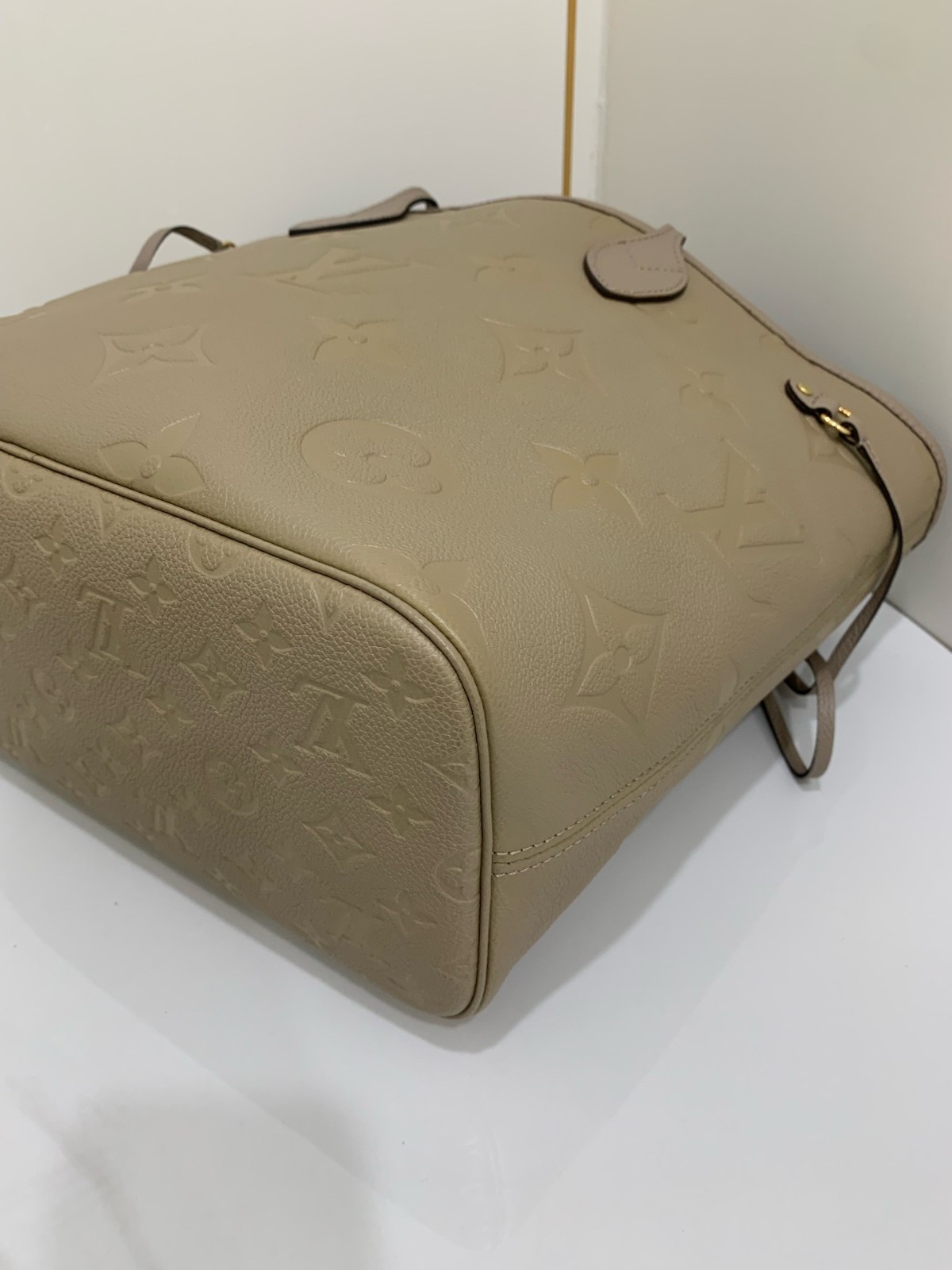 Louis Vuitton Neverfull MM Embossed Calfskin Tote Bag（Microchipped）（31×28×14）cm