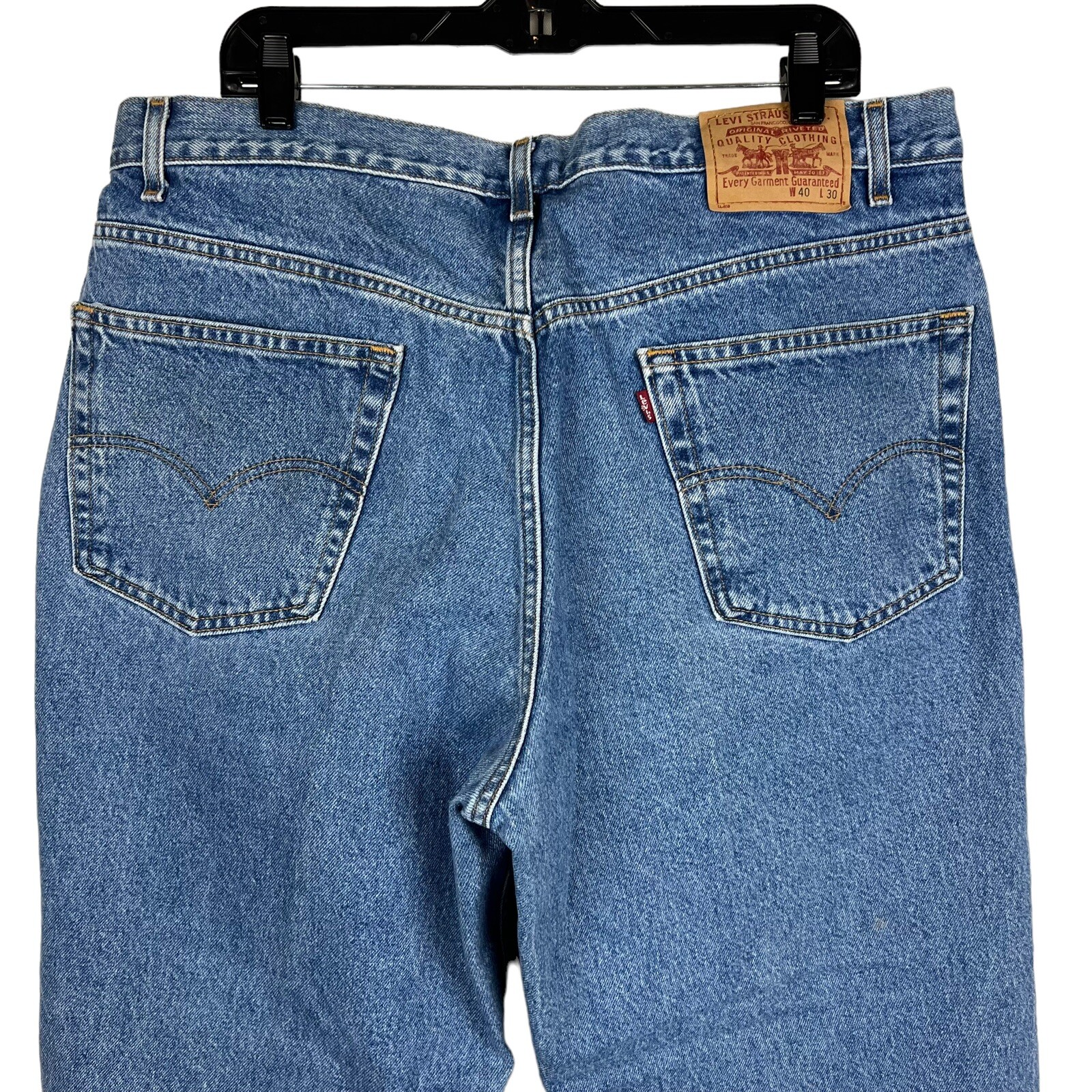 LEVIS MEN SIZE 40×30 (38×29 Actual) RELAXED STRAIGHT LEG MEDIUM WASH JEANS