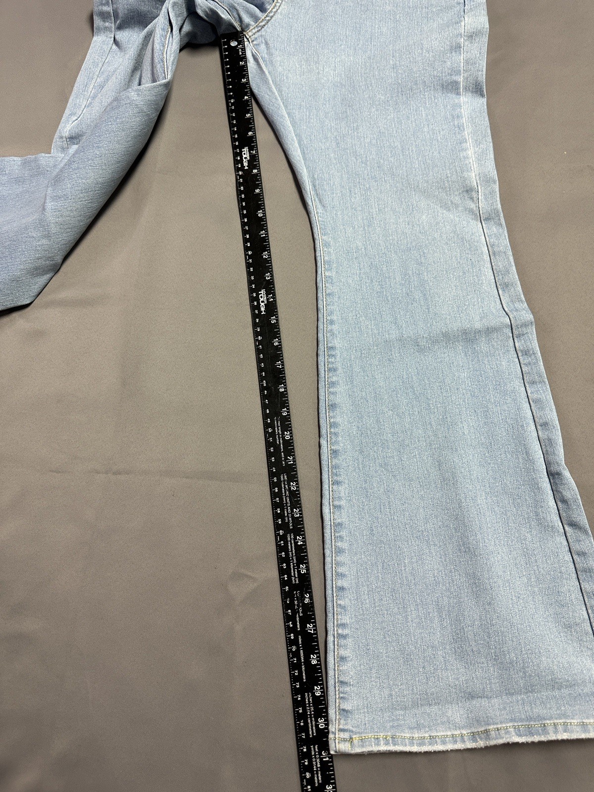 New Levi’s 726 High Rise Flare Women’s Jeans Different Route – Light Wash 32×30