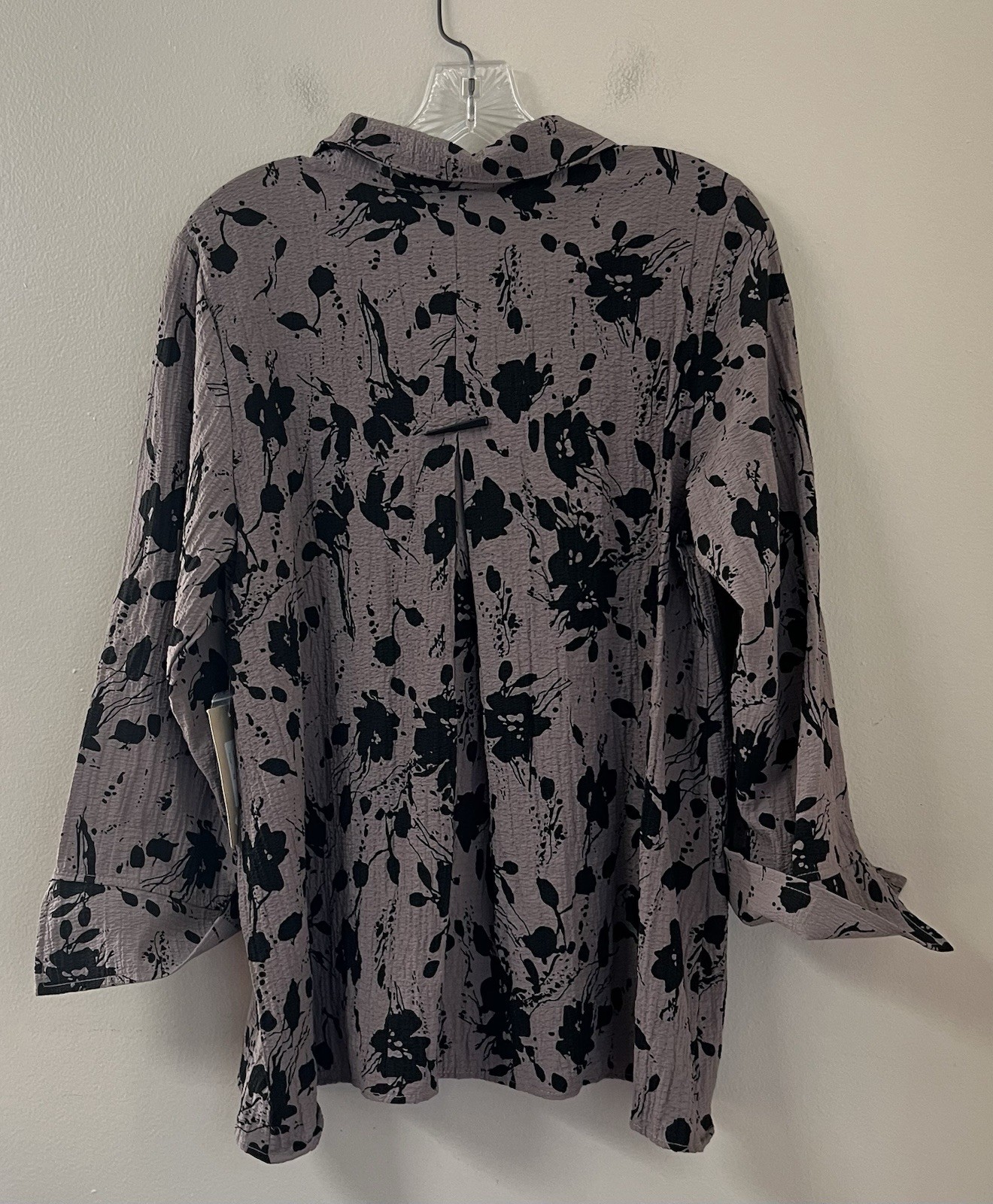 Habitat NWT Floral Blouse Shirt Women’s M Funky Button Up Taupe Black Textured