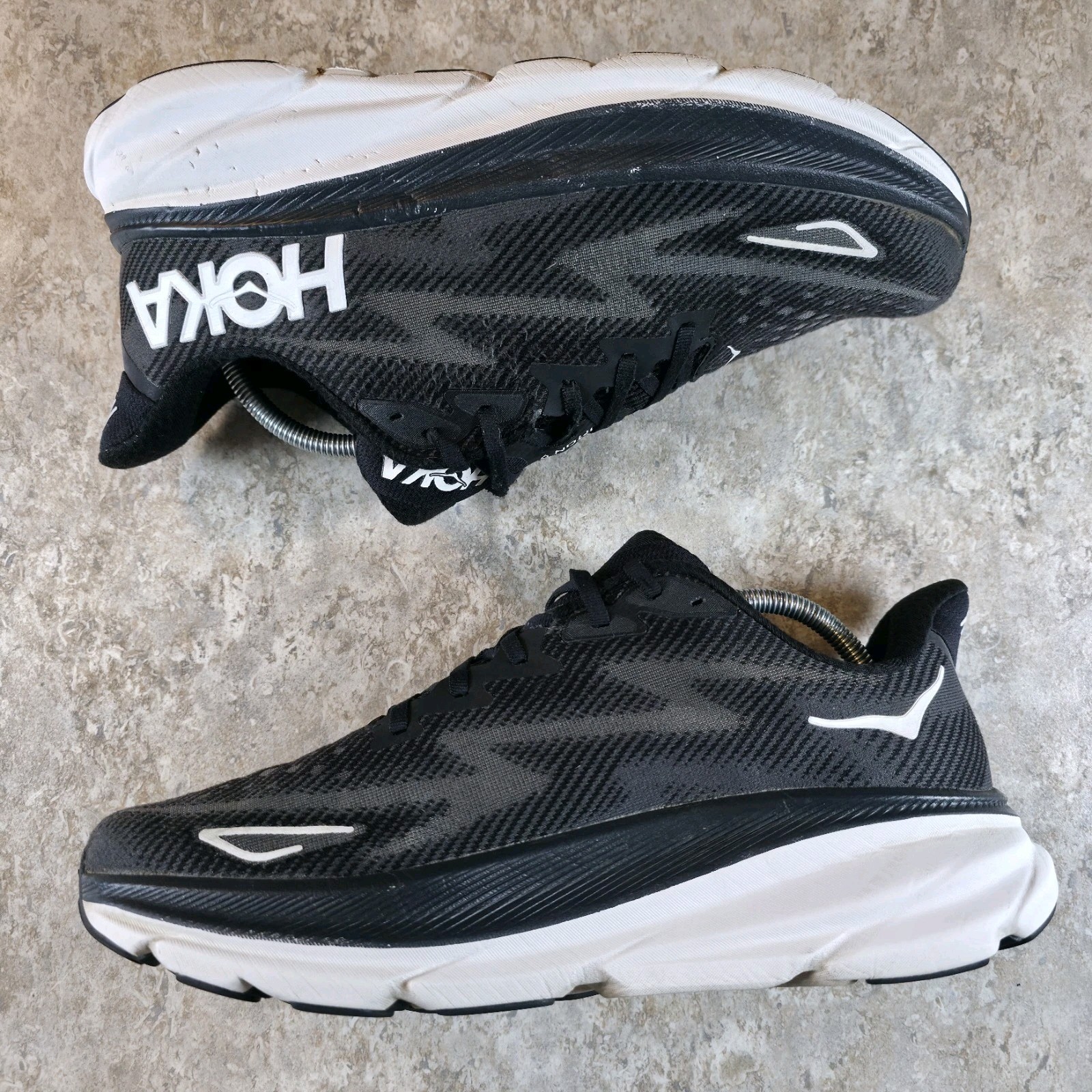 Hoka One One Clifton 9 Mens 11 D Black White Gym Running Shoes Sneakers