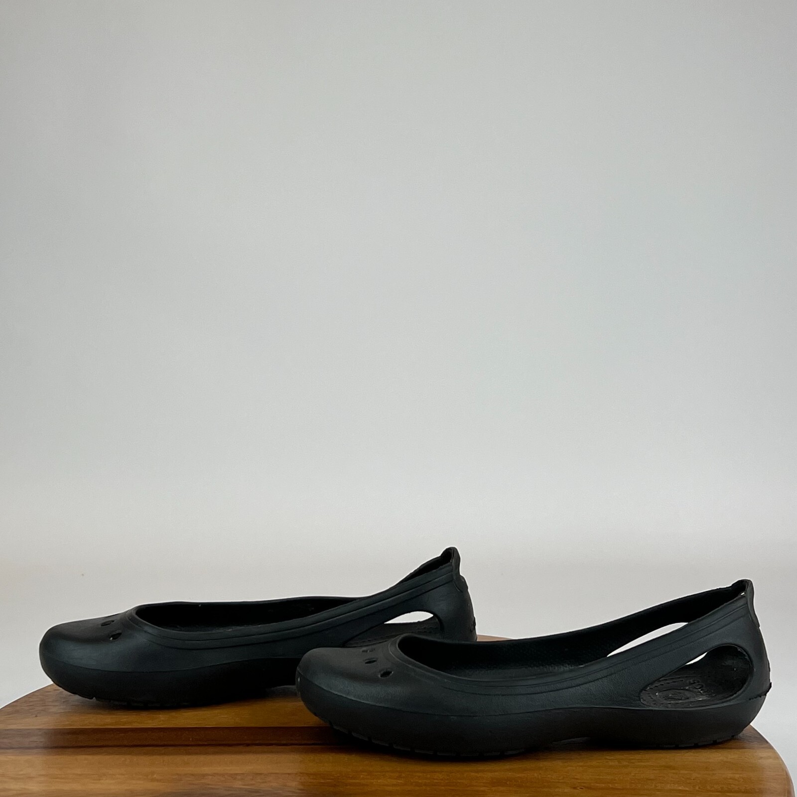 Womens Crocs Kadee Black Comfort Casual Cutout Ballet Flats Shoes Size 9 M GUC