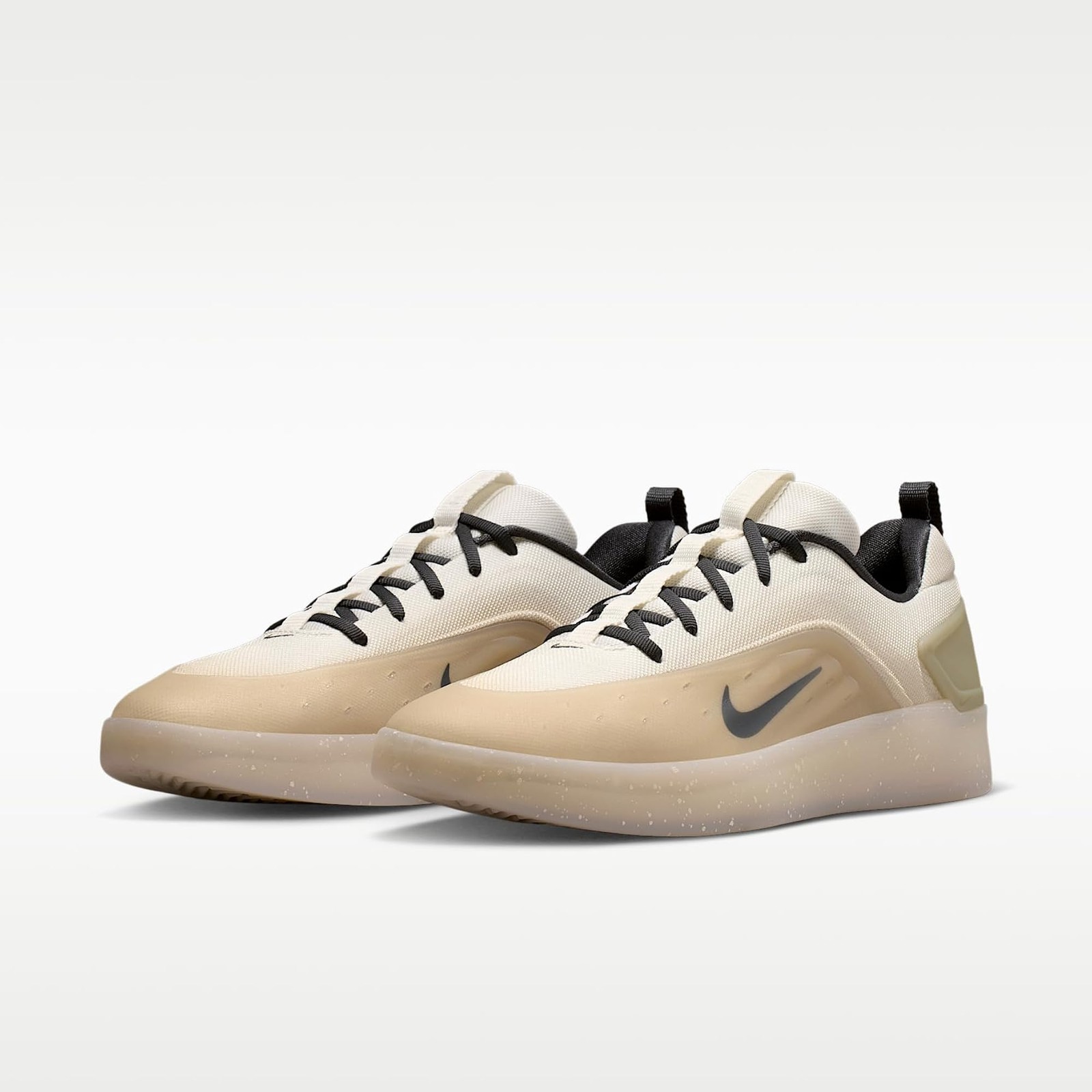 Nike SB Zoom Nyjah 4 Skate Shoes (Desert Khaki/Light Orewood Brown/Light Bone/Da