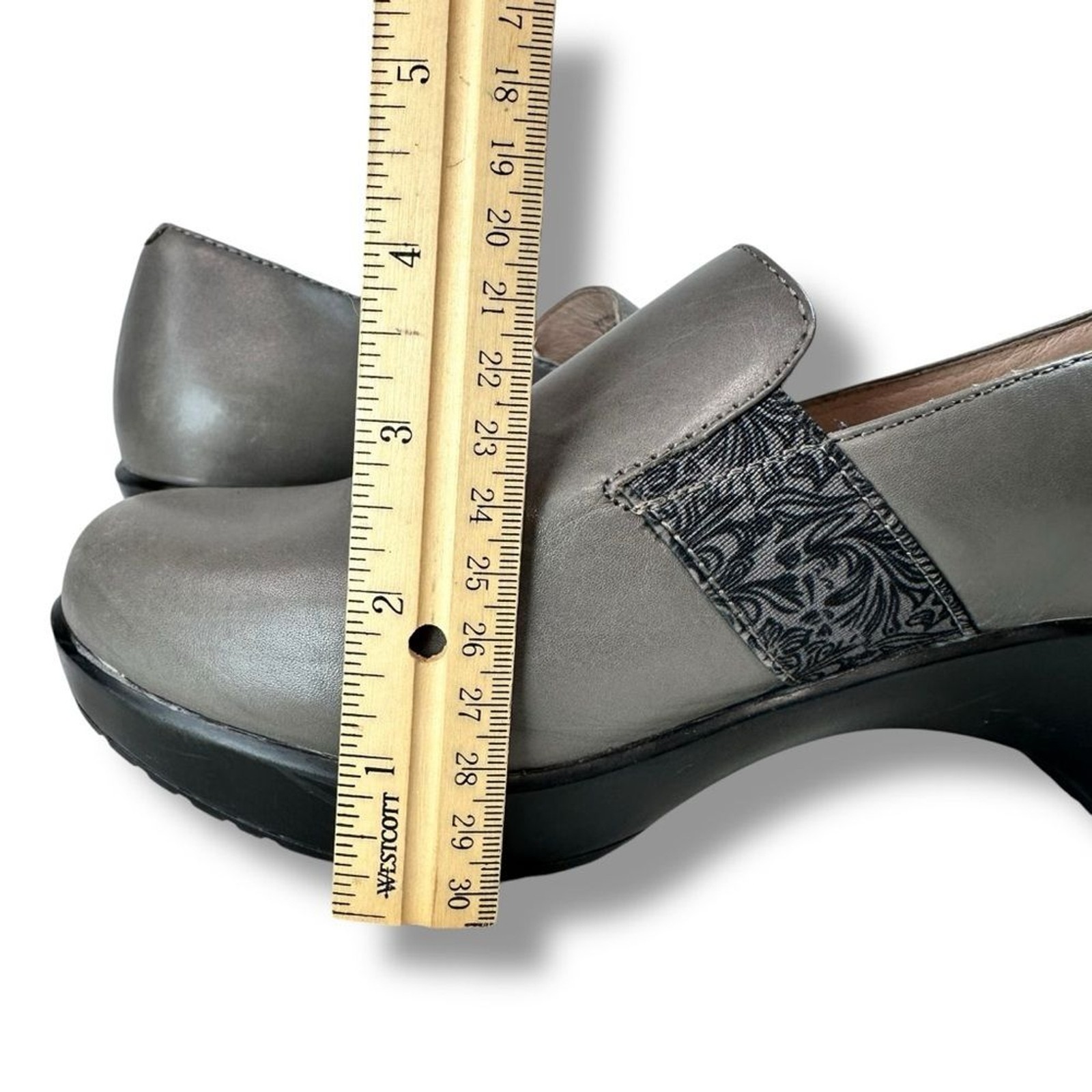 Dansko Jessica Gray Leather Slip On Comfort Clogs Size 40