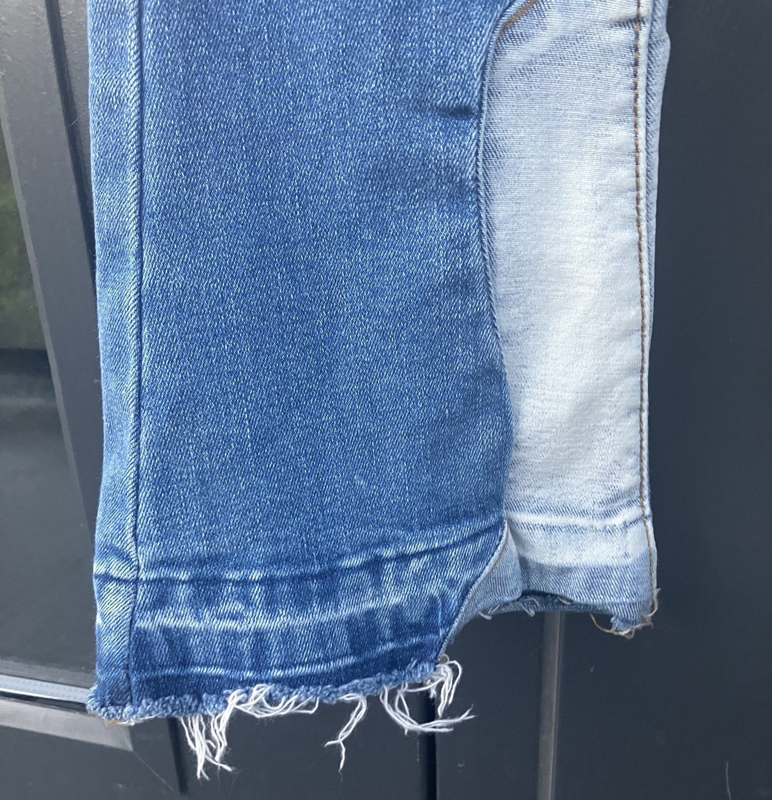 GUAPI Mens Size 28 Wavy Stacked Jeans Two Tone Patchwork Streetwear Blue
