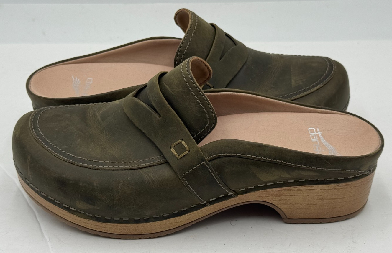 Dansko Bel Women’s Mule 8.5-9 Green Oiled Leather Wedge Slides Shoes