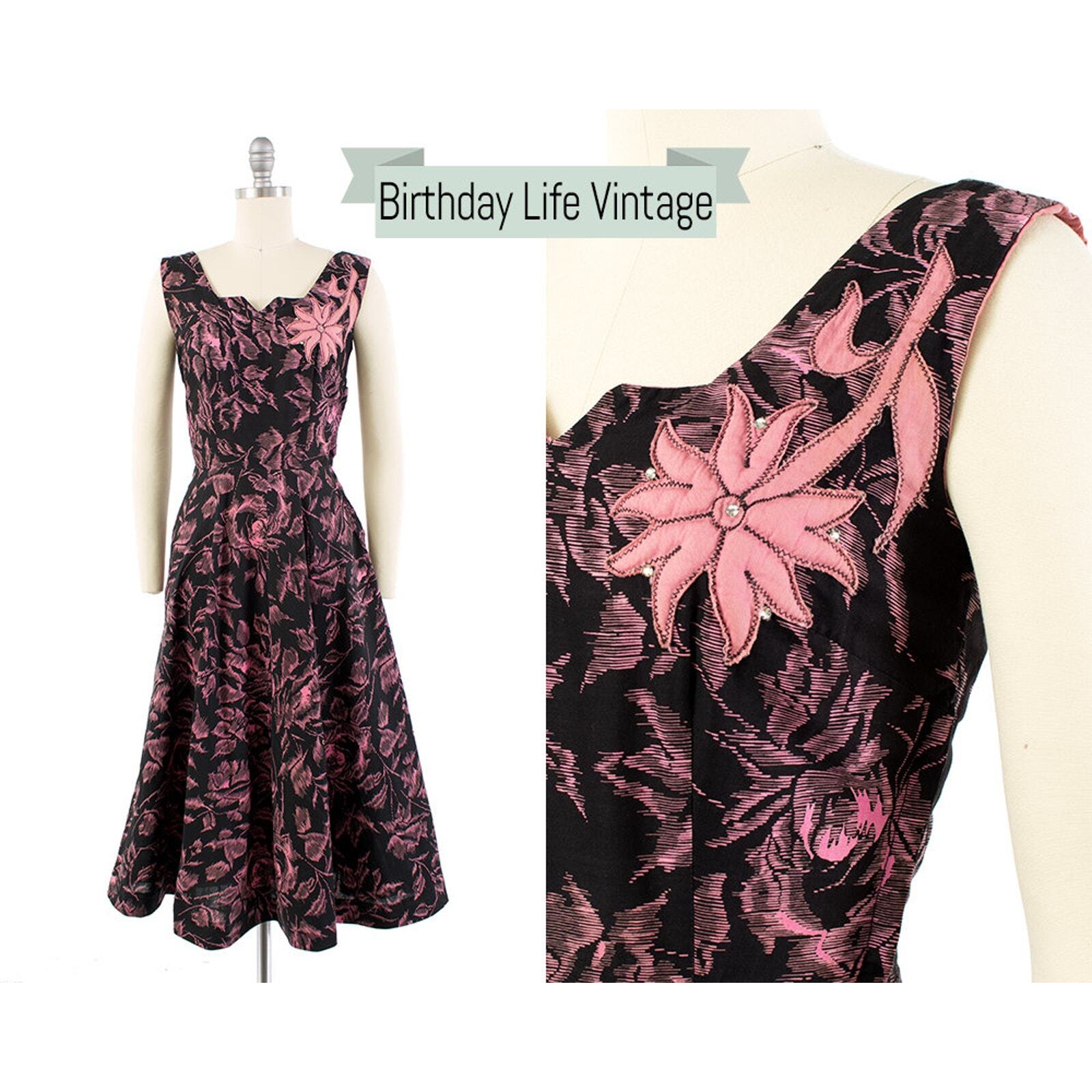 Vintage 1950s Dress 50s Rose Print Floral Rhinestone Black Cotton Sundress