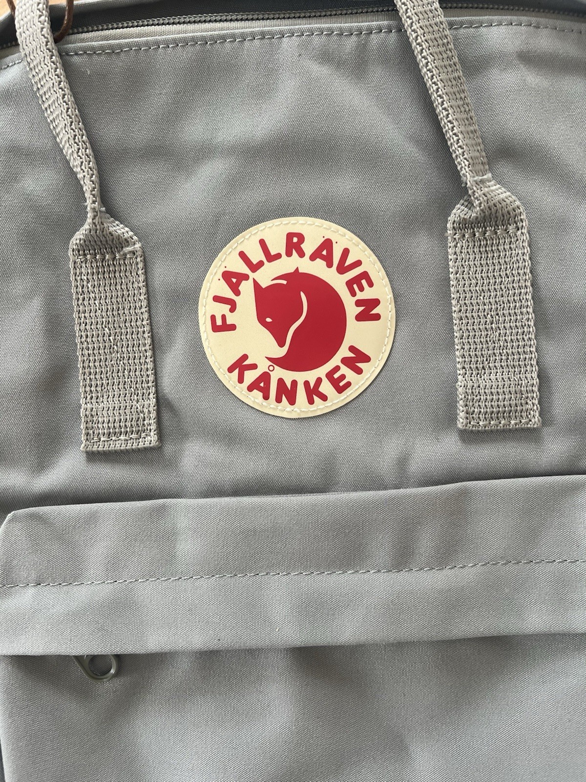 Fjallraven – Kanken Backpack – Fog Size A Smaller Version/ 16L