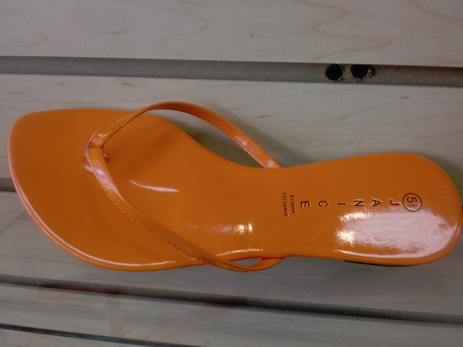 Good quality Flip Flops. Available in 6 Different colors. Janice Pavo
