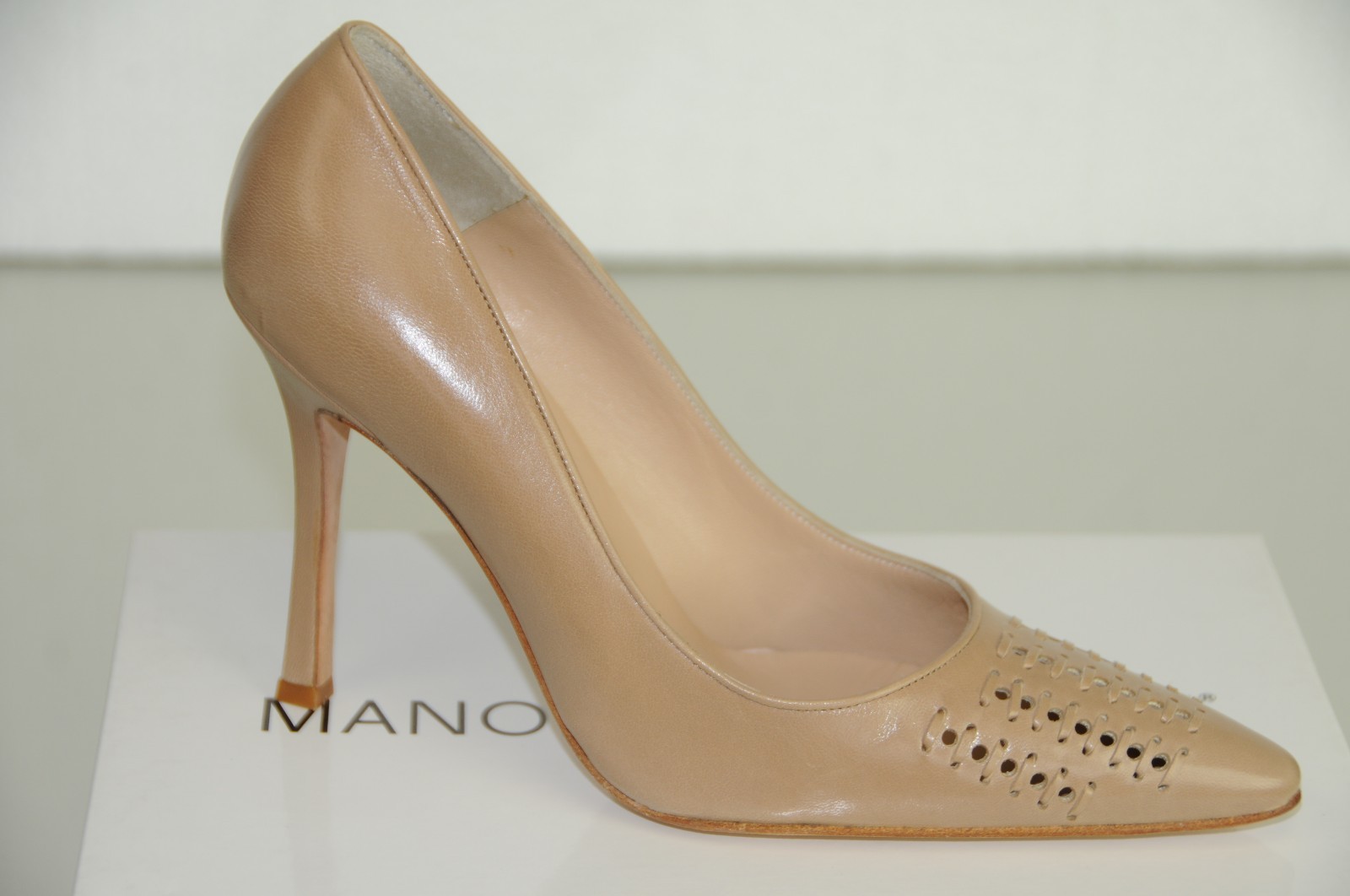 New Manolo Blahnik Straw BB Beige Nude Insole Shoes Heels 105 Pumps 39 39.5