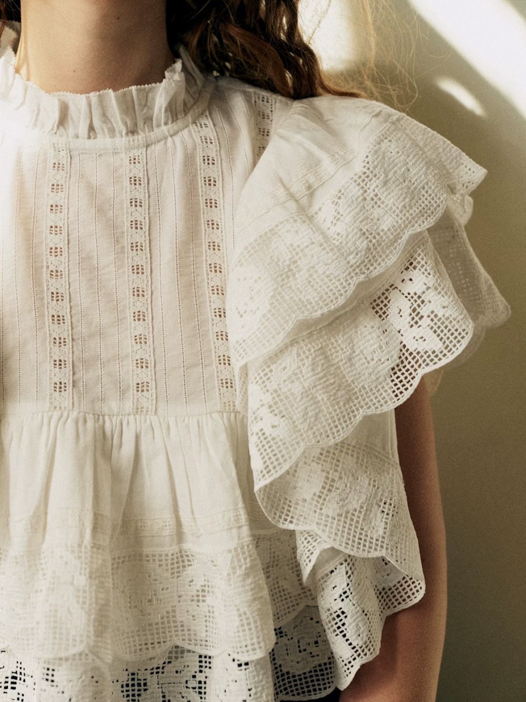 Sezane Lace Ruffled Short Blouse Womens Layered Top Spring 2026