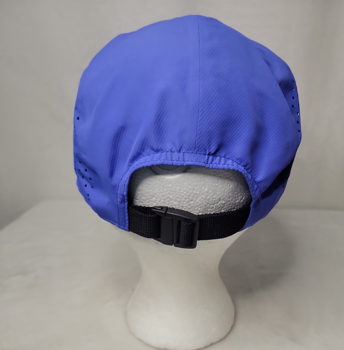 On Cloud Running Hat Lightweight Vented Strapback Cap Unisex Blue or Purple?