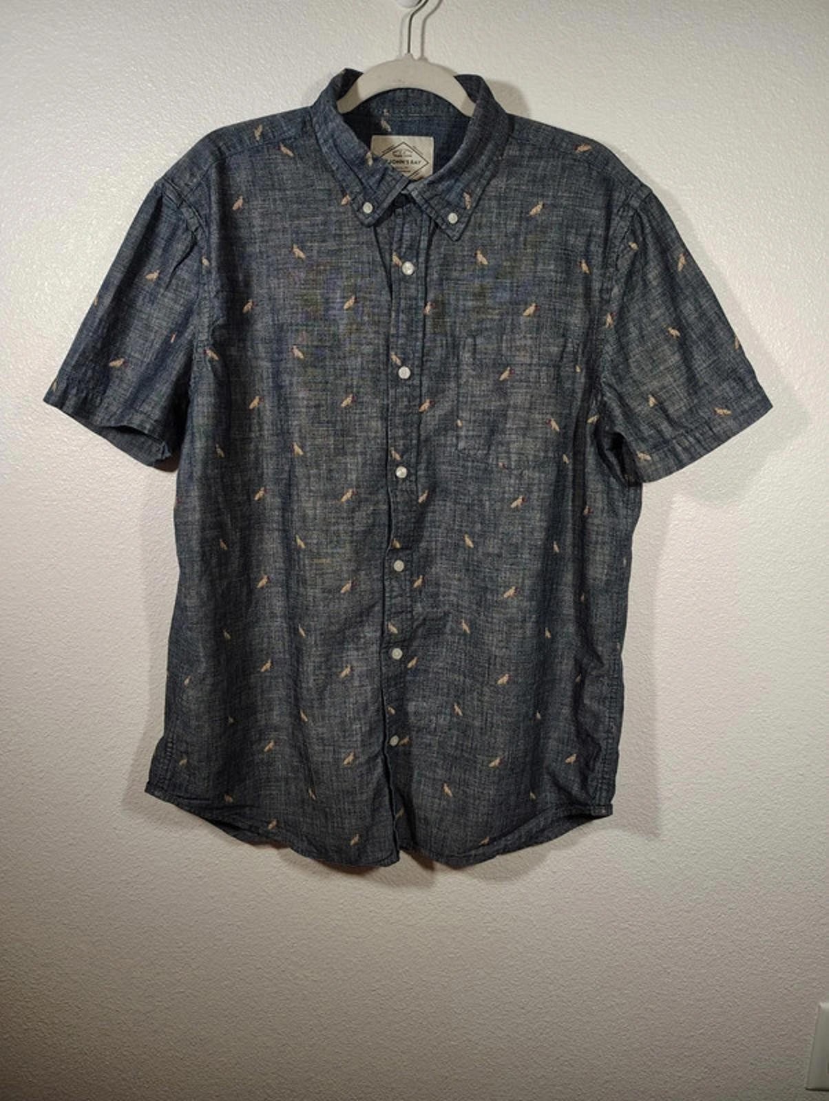 St. John’s Bay Mens Shirt Large Blue Button Down All Over Dog Print Flag Vintage
