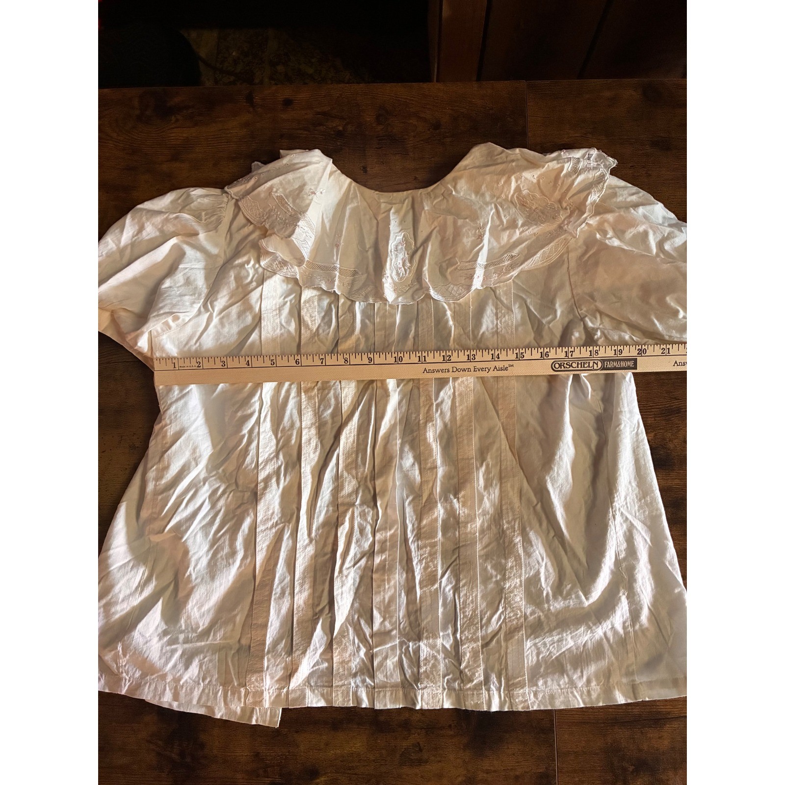 At Last Button Down Blouse Womens Medium White Embroidered Lace Collar Pintuck