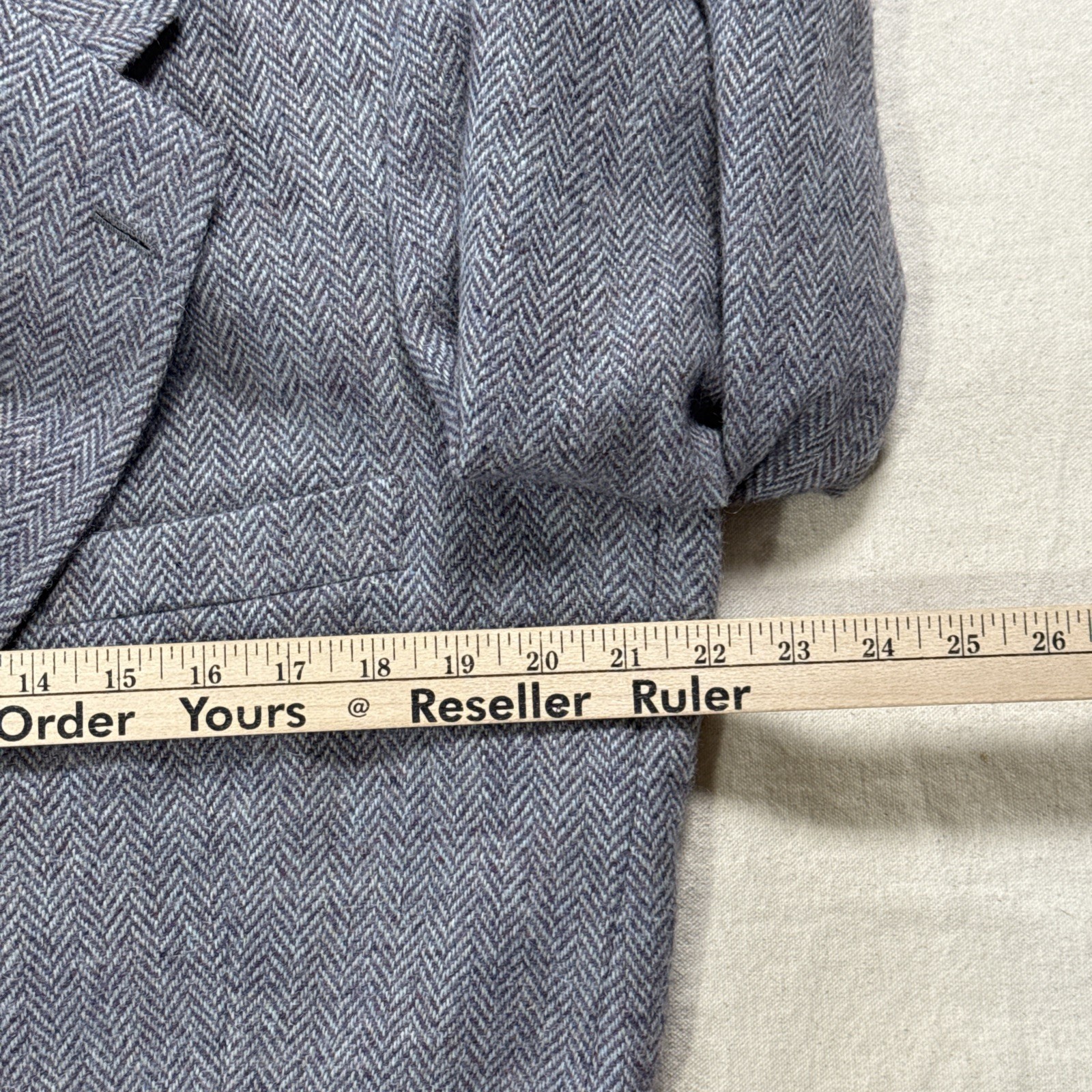 Harris Tweed Mens Grey Herringbone Wool Blazer Sport Coat Handwoven Scotland