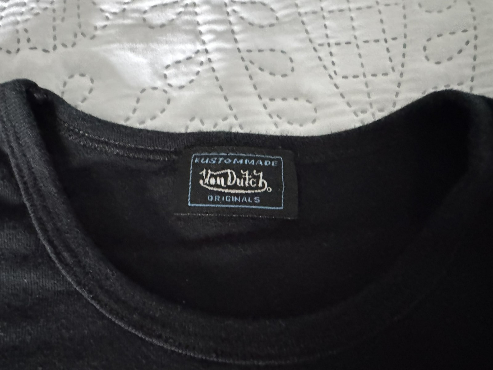 Vintage Von Dutch Red Rhinestone Logo Black Y2K Graphic T shirt Size S