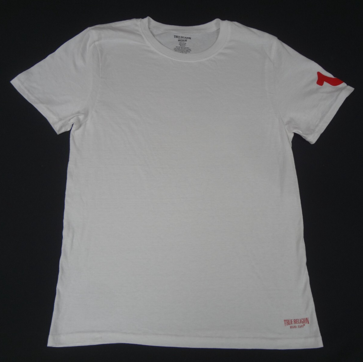 TRUE RELIGION BRAND RED HORSEHOSE ON SLEEVE MEDIUM WHITE T-SHIRT K161