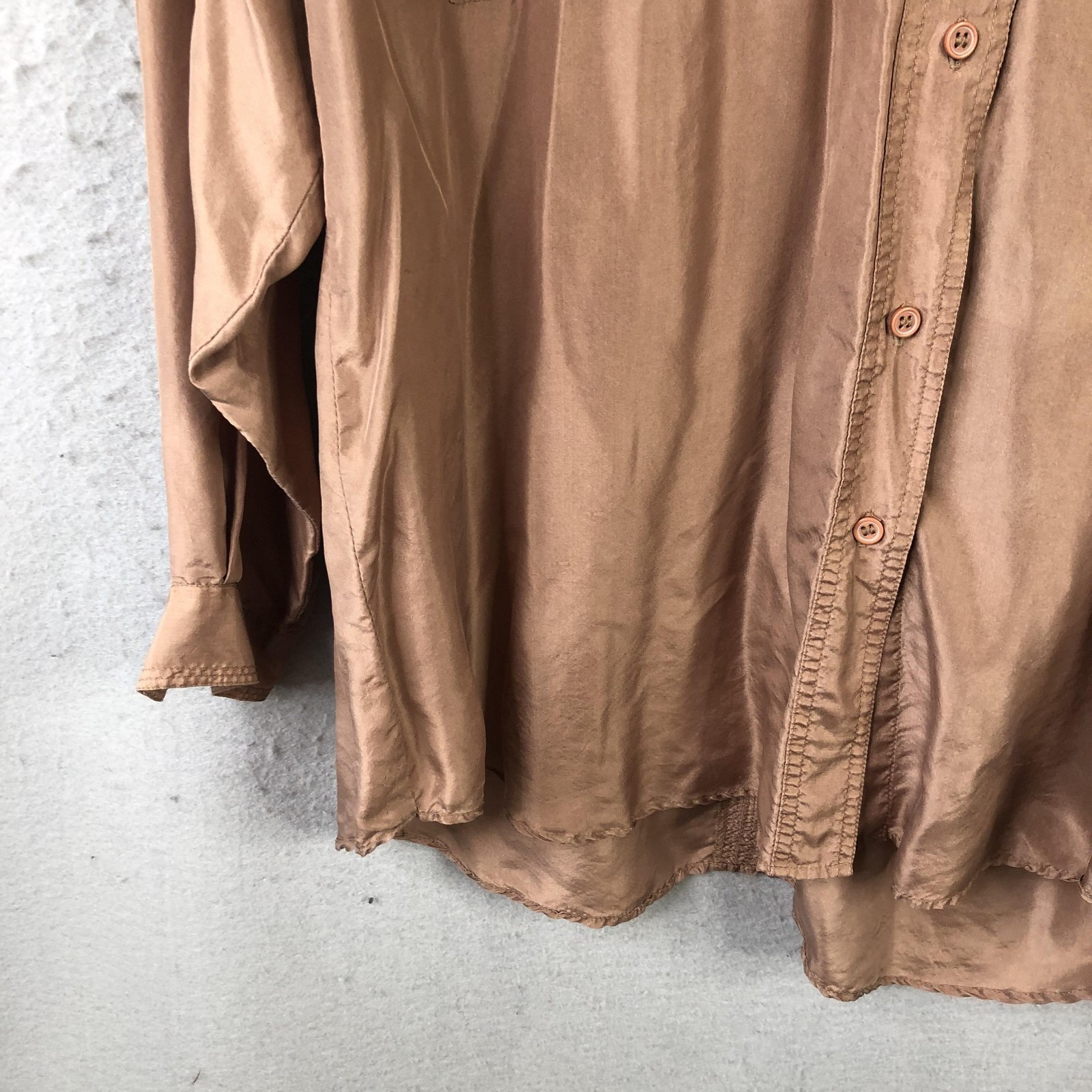 Luxury Top Womens L Beige 100% Silk Button Front Pockets Long Sleeve Career