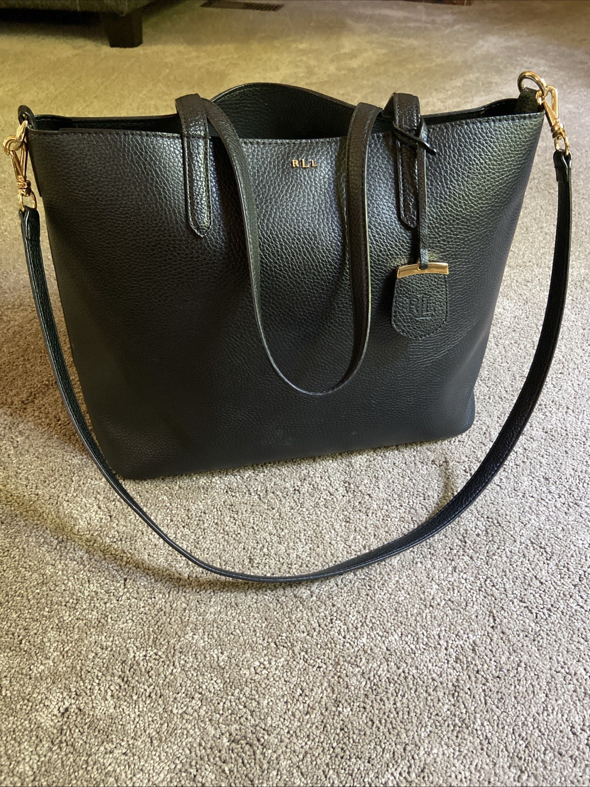 Lauren Ralph Lauren Black Med Size 100% Polyurethane Tote Classy Classic