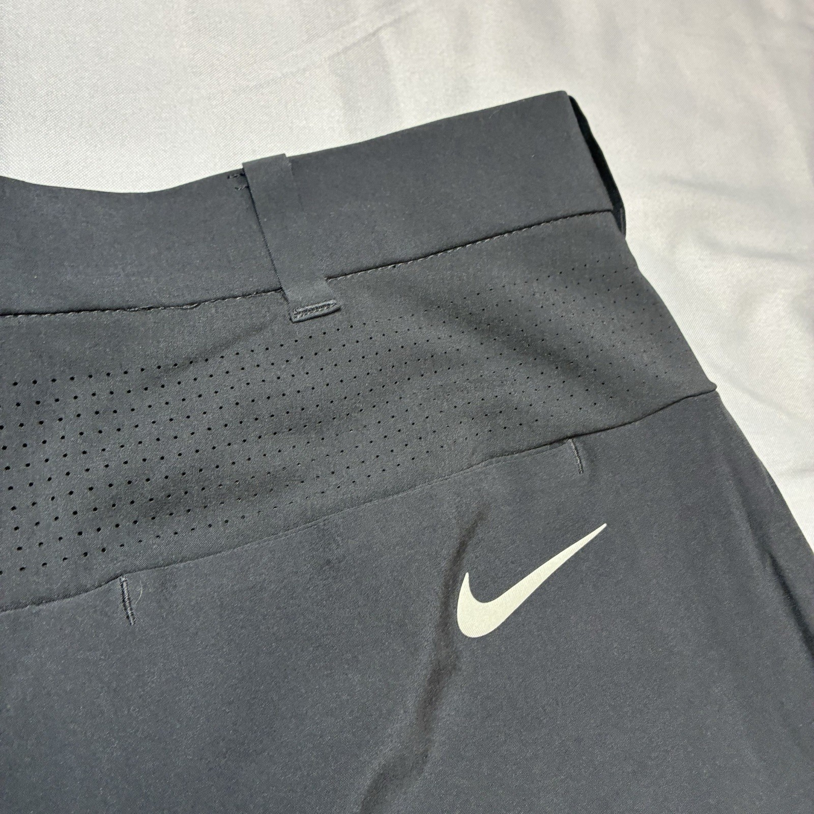 Nike Tiger Woods Adaptive Fit Golf Pants Mens 34×32 (34×30) Black Stretch Vented